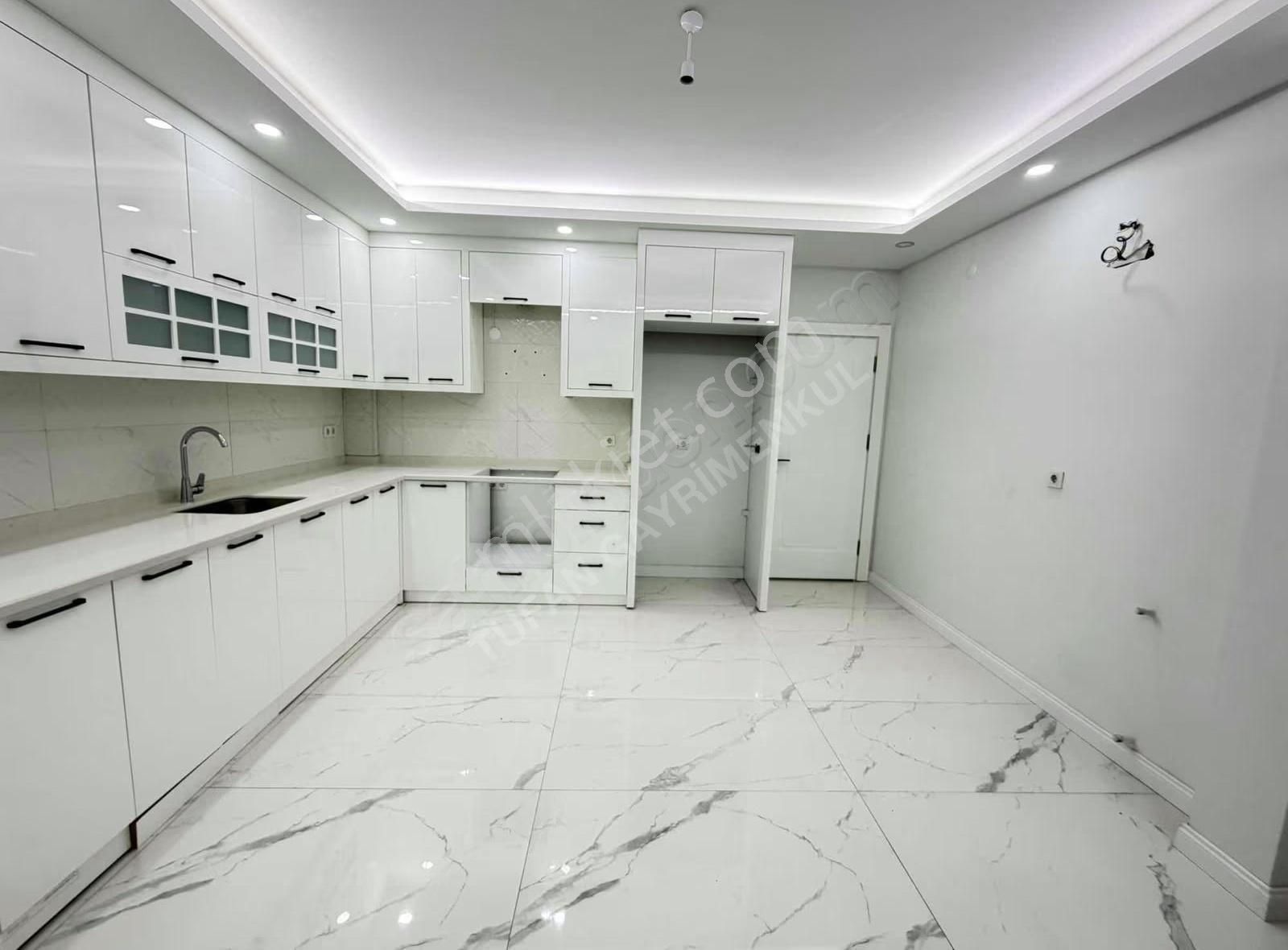 Ilıcada Devasa Büyük Arakat Kiralık 2+1 Sıfır Daire