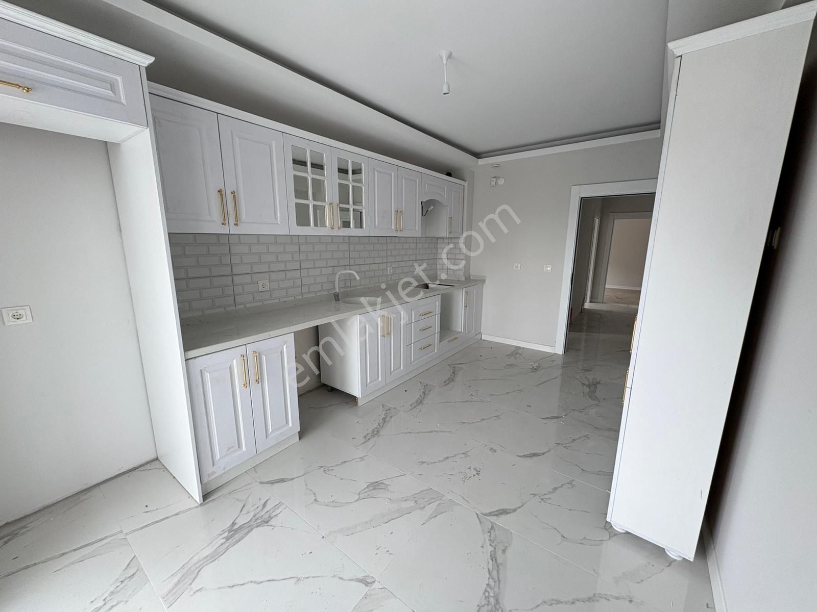 Yılmazer'den Şahane Tasarımyla Güny Cepheli Manzaralı Arakat 3+1 - Görsel 6