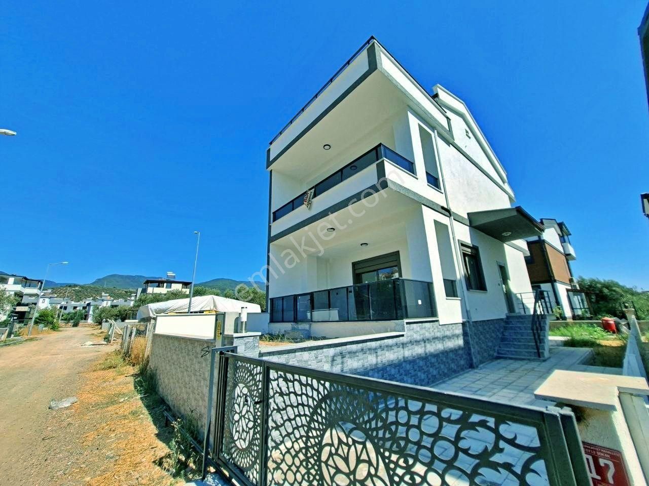 Uytundan Güre Oteller Bölgesinde Satılık 3+1 Akıllı Lüks Villa