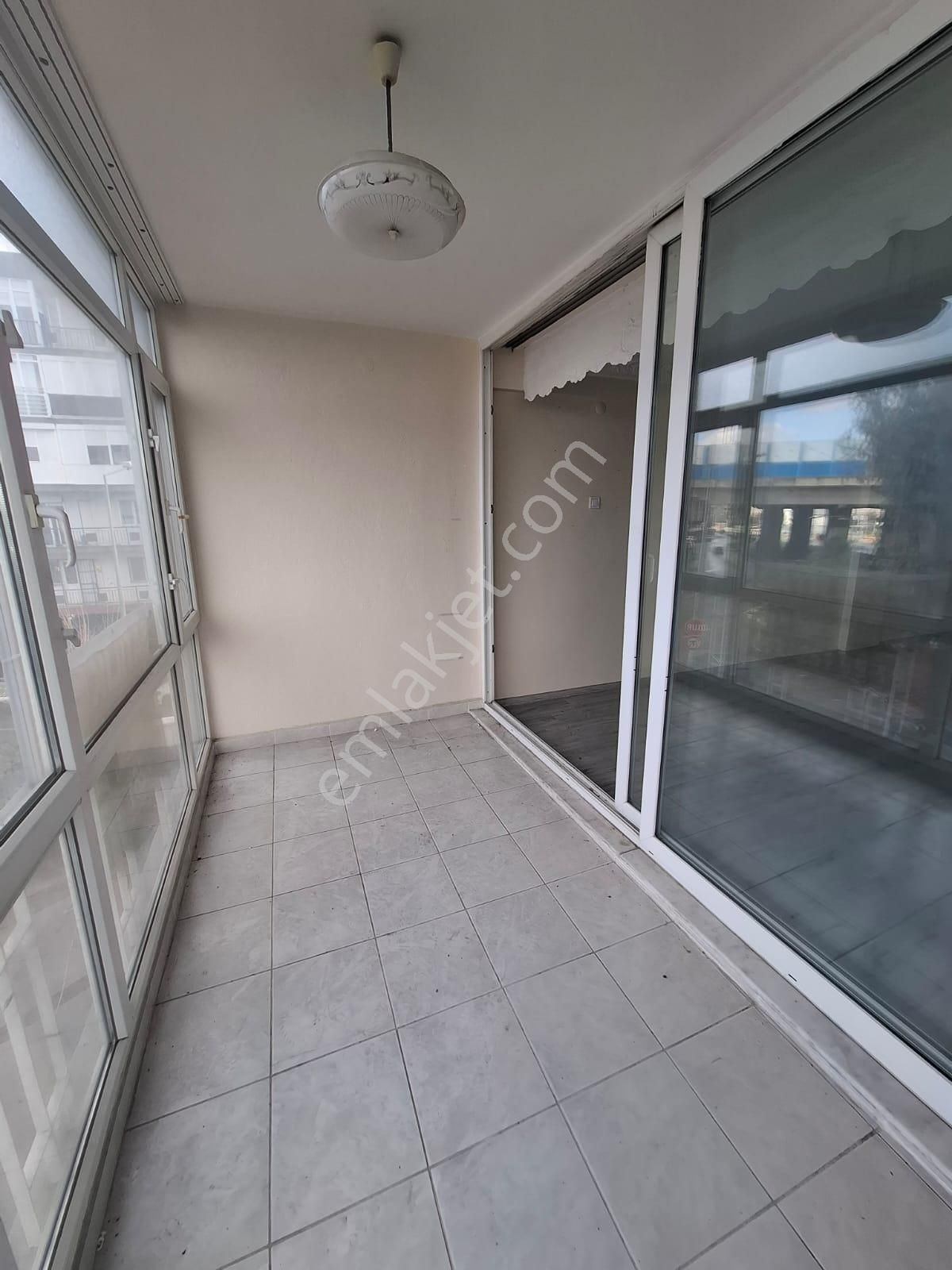 Balçovada Anayolda Metro Yakını Asansörlü Arakat Satılık 3+1 - Görsel 4