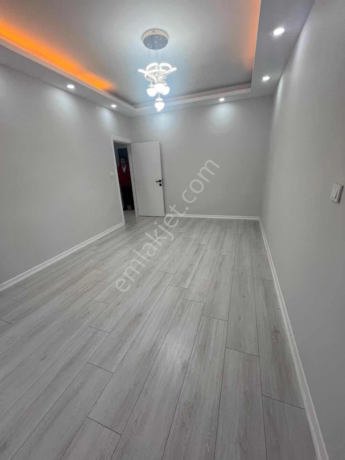 Altındağ Mahallesinde Satılık İçi Full Yapılı 3+1 Fırsat Daire - Görsel 3