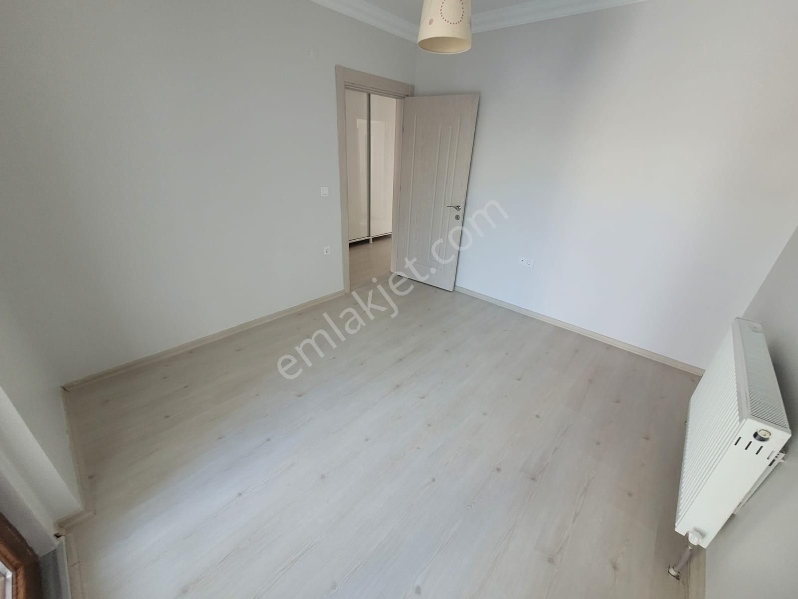 Delux'den Hürriyet Mah.'de Havuz Manzaralı Geniş Lux 2+1 - Görsel 18