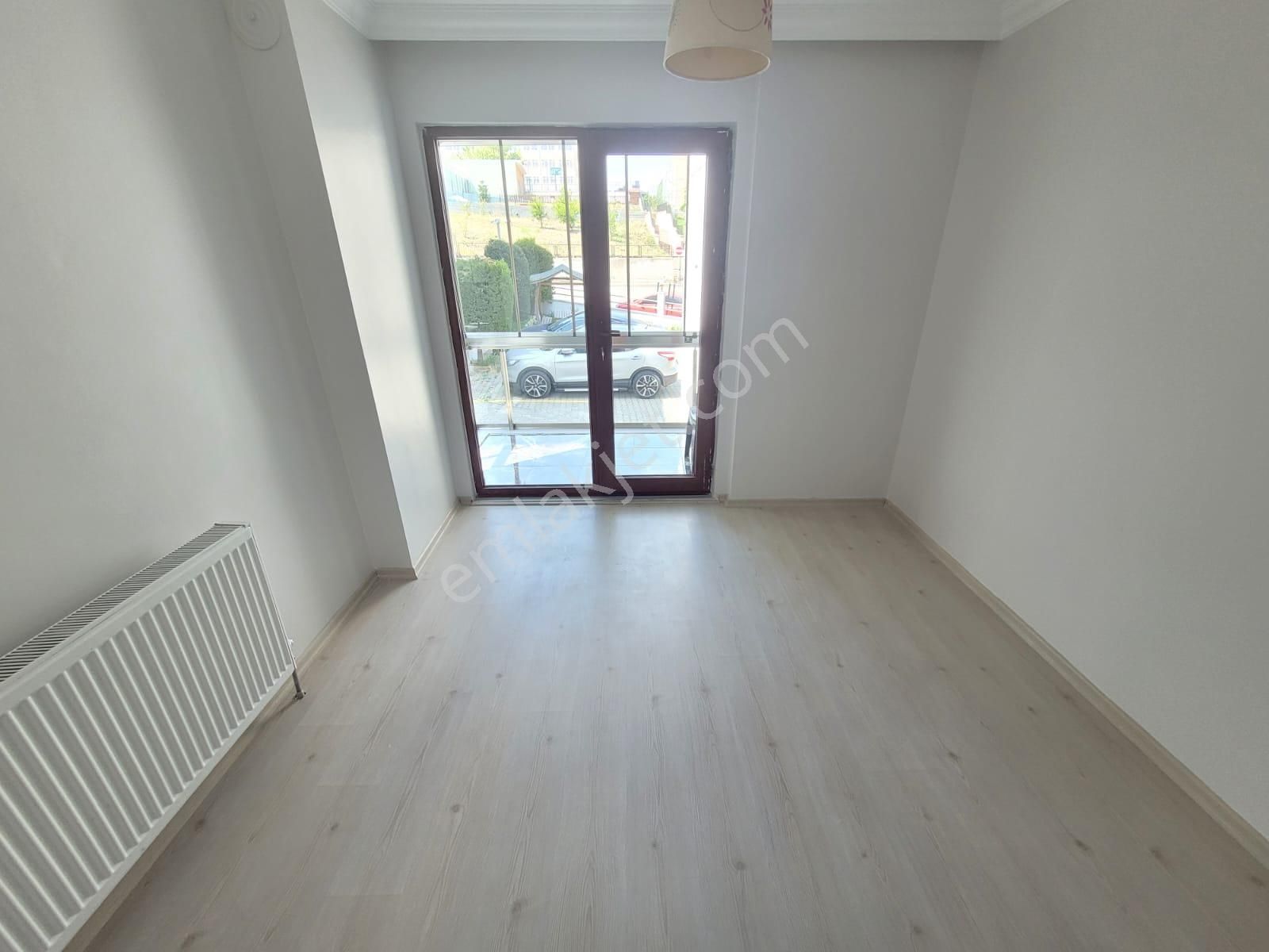 Delux'den Hürriyet Mah.'de Havuz Manzaralı Geniş Lux 2+1 - Görsel 16