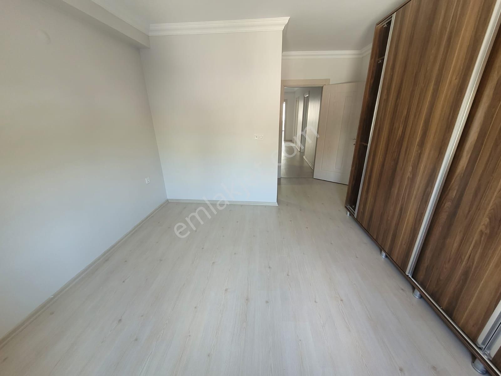 Delux'den Hürriyet Mah.'de Havuz Manzaralı Geniş Lux 2+1 - Görsel 24