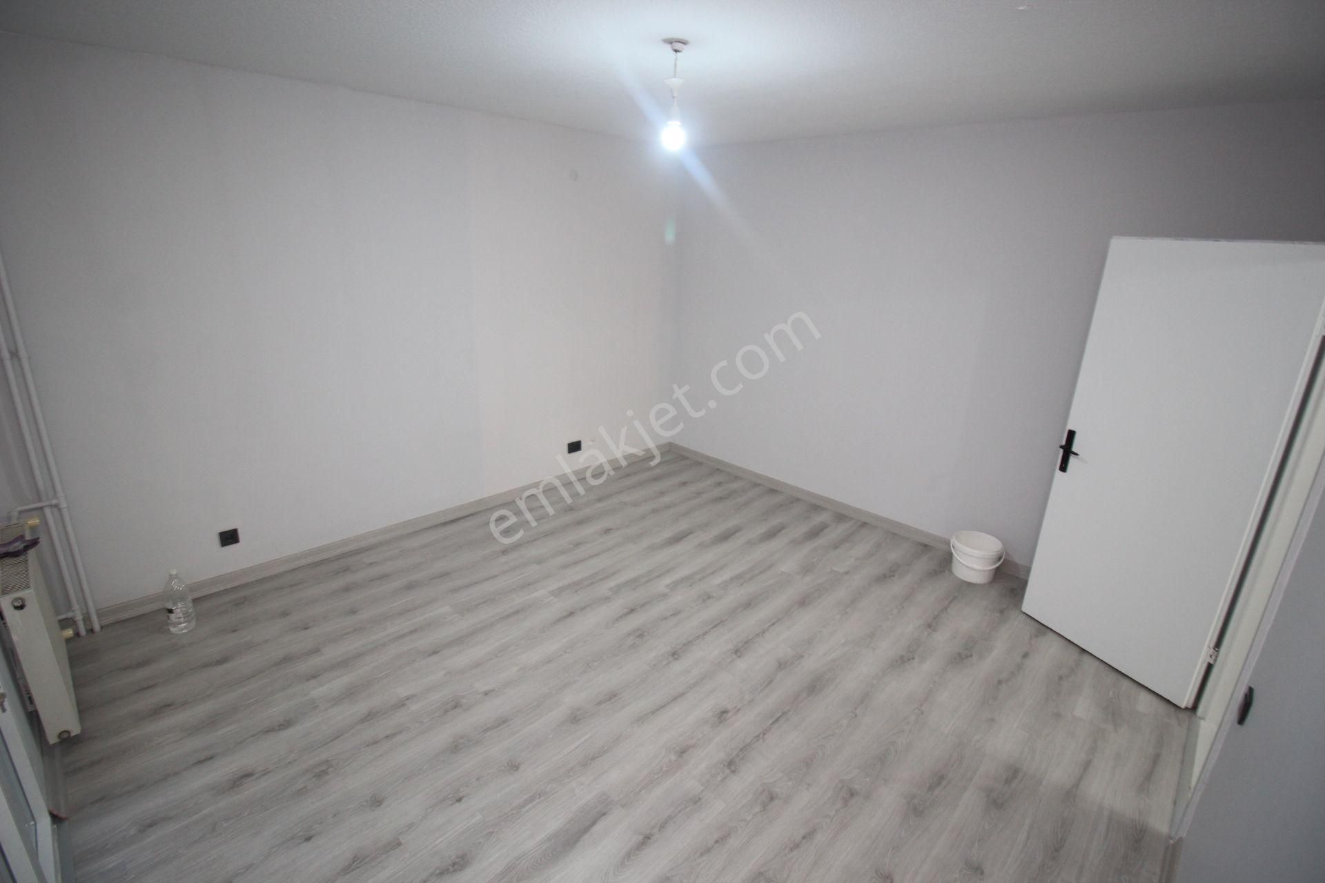 Elvankent Banka Blokları'nda Arakat Asansörlü Manzaralı 2+1 Satılık Daire - Görsel 13