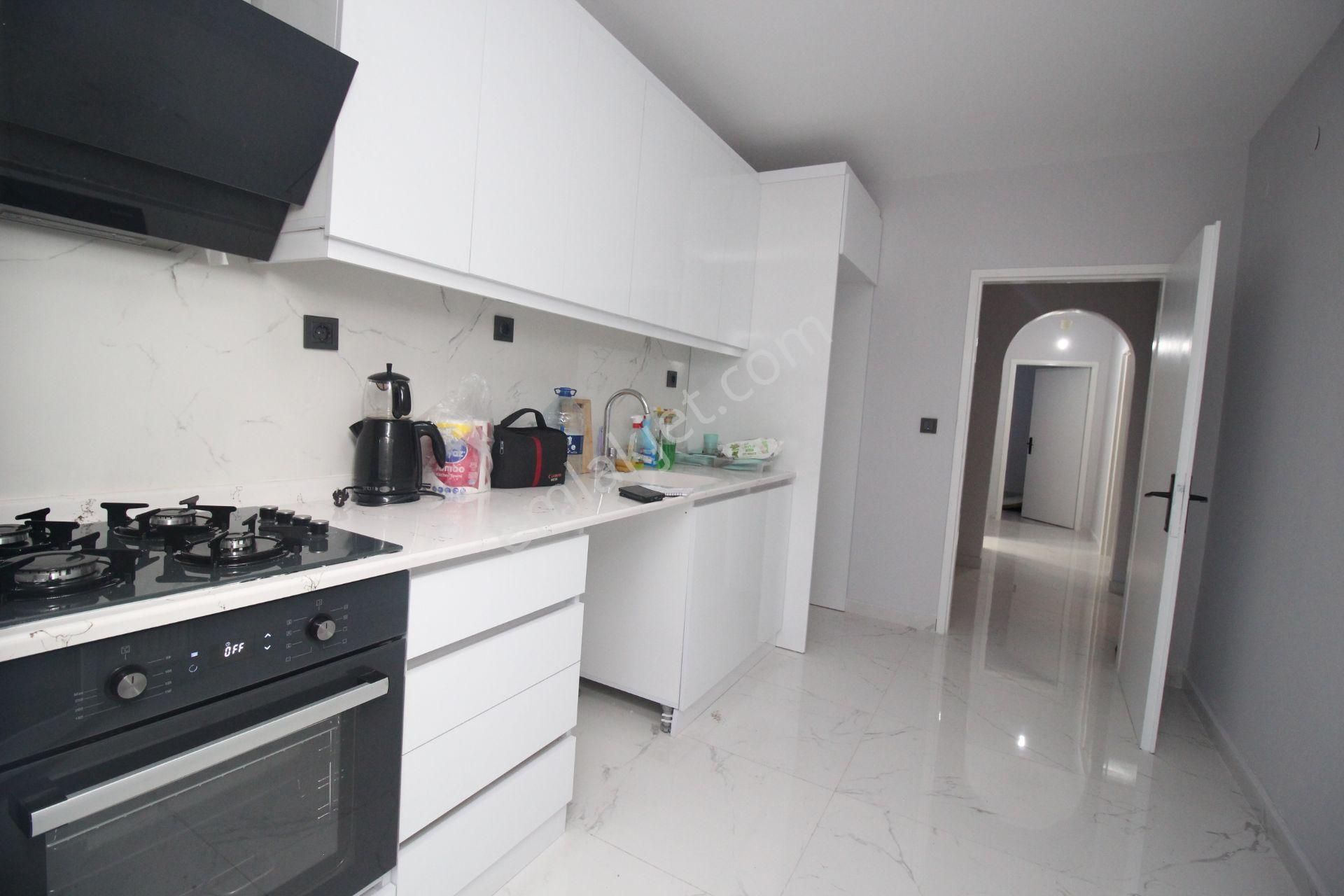 Elvankent Banka Blokları'nda Arakat Asansörlü Manzaralı 2+1 Satılık Daire - Görsel 4