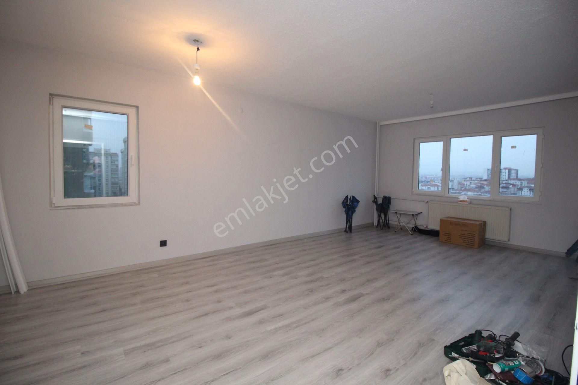 Elvankent Banka Blokları'nda Arakat Asansörlü Manzaralı 2+1 Satılık Daire - Görsel 7