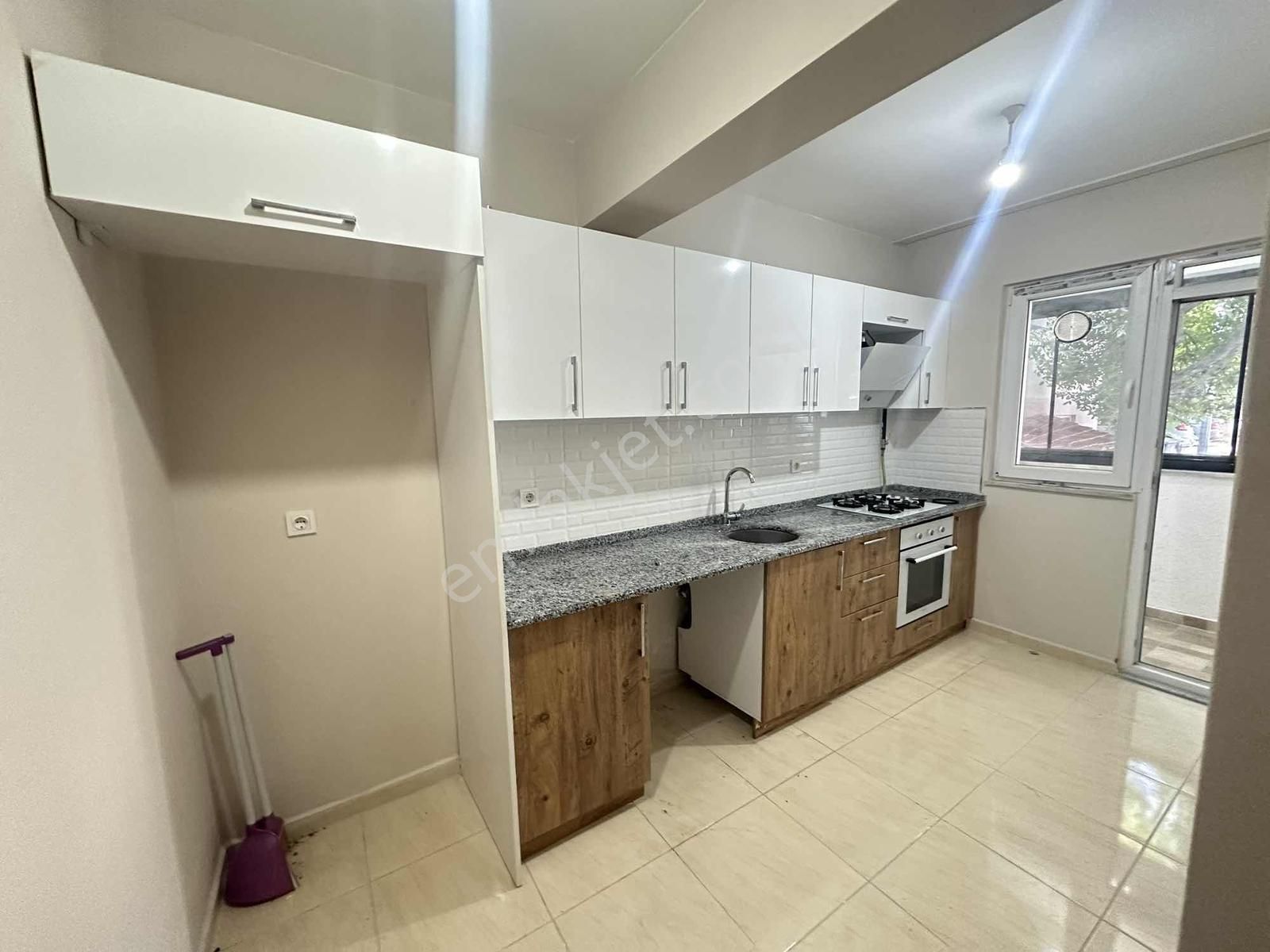 Kapaklı İnönü Mah Merkezi Konumda Kiralık 2+1 Daire