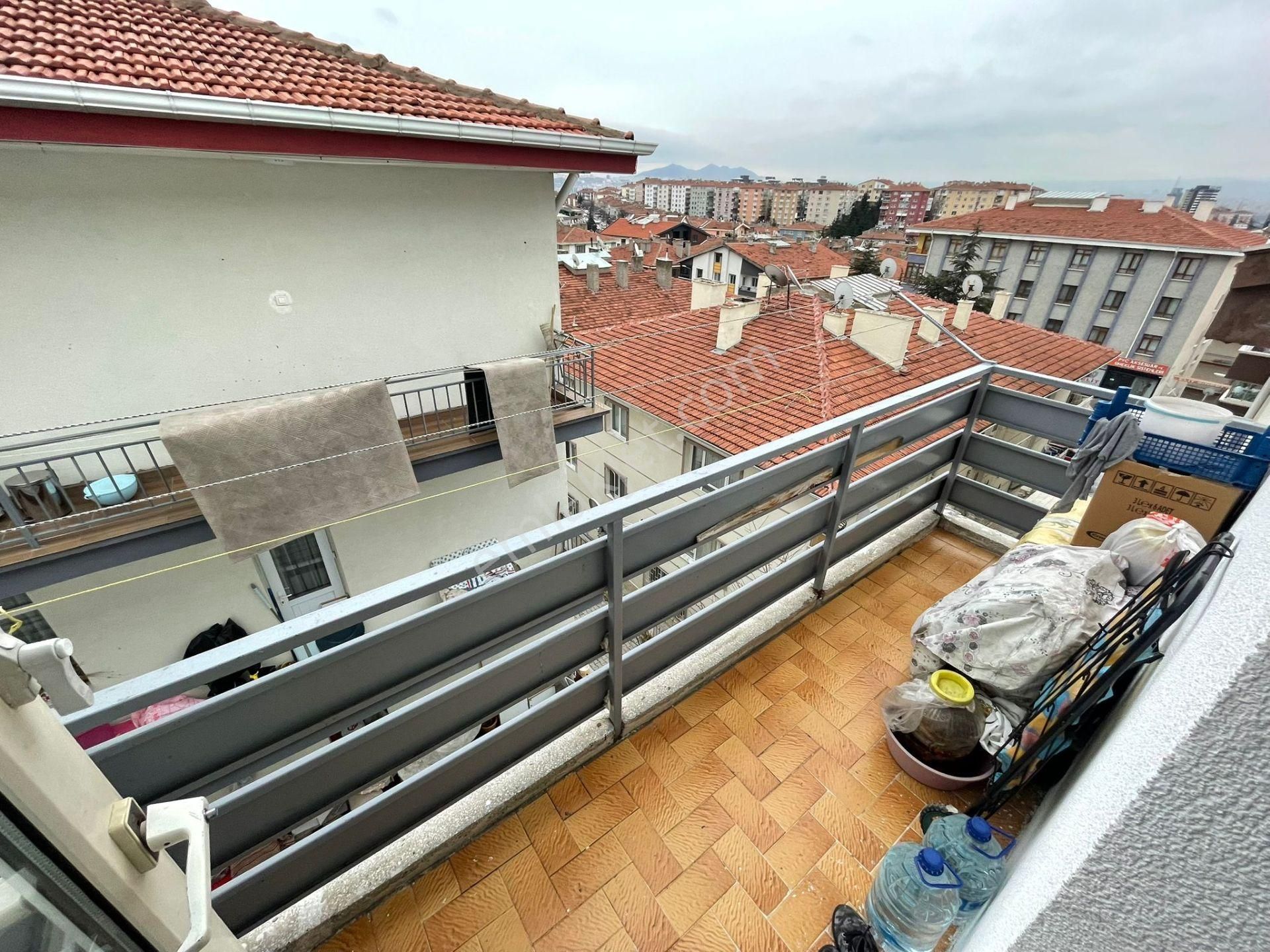 İncirli Caddesi Yakını Katta Masrafsız Ytapılı 3+1 - Görsel 33