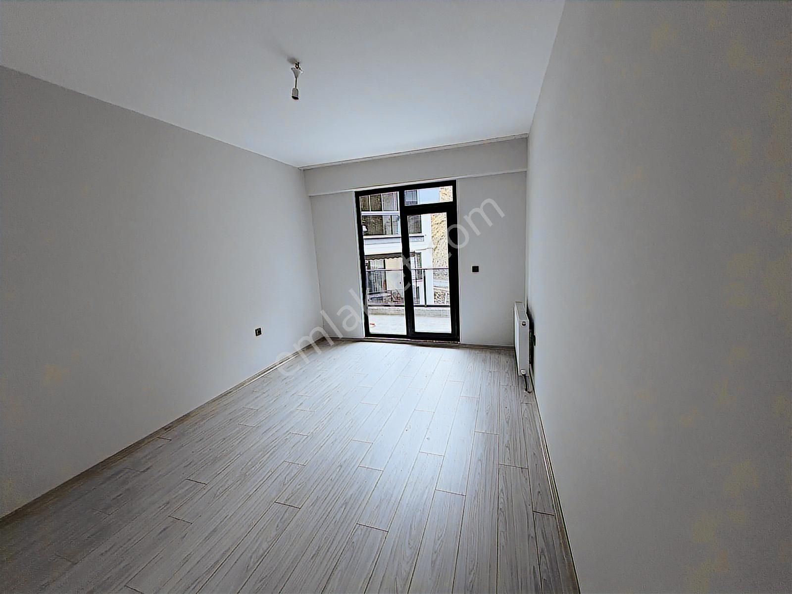 Deniz Manzaralı Asansörlü Havuzlu Sitede Bahçe Ve Çatı Dublex - Görsel 11