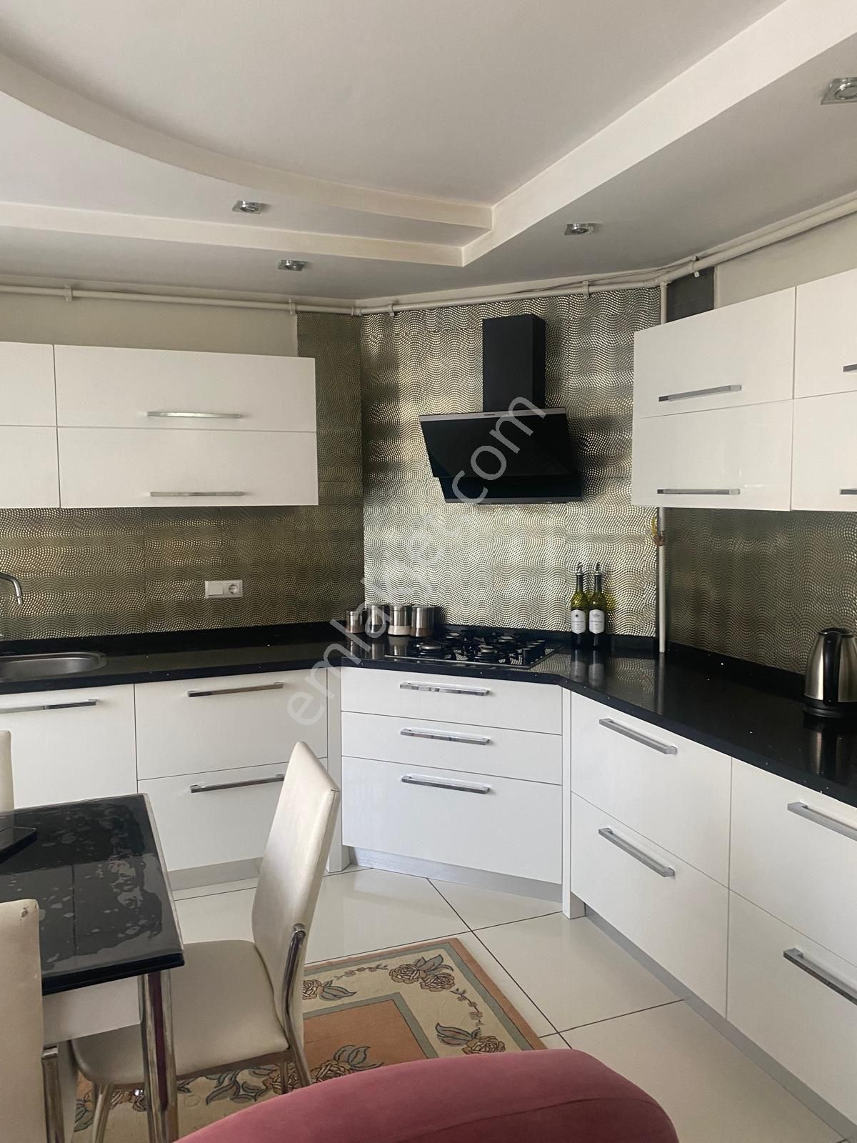 Kuşpınarda Diş Hastanesi Yanı İçi Komple Yenilenmiş 2,5+1 Satılık Daire - Görsel 9