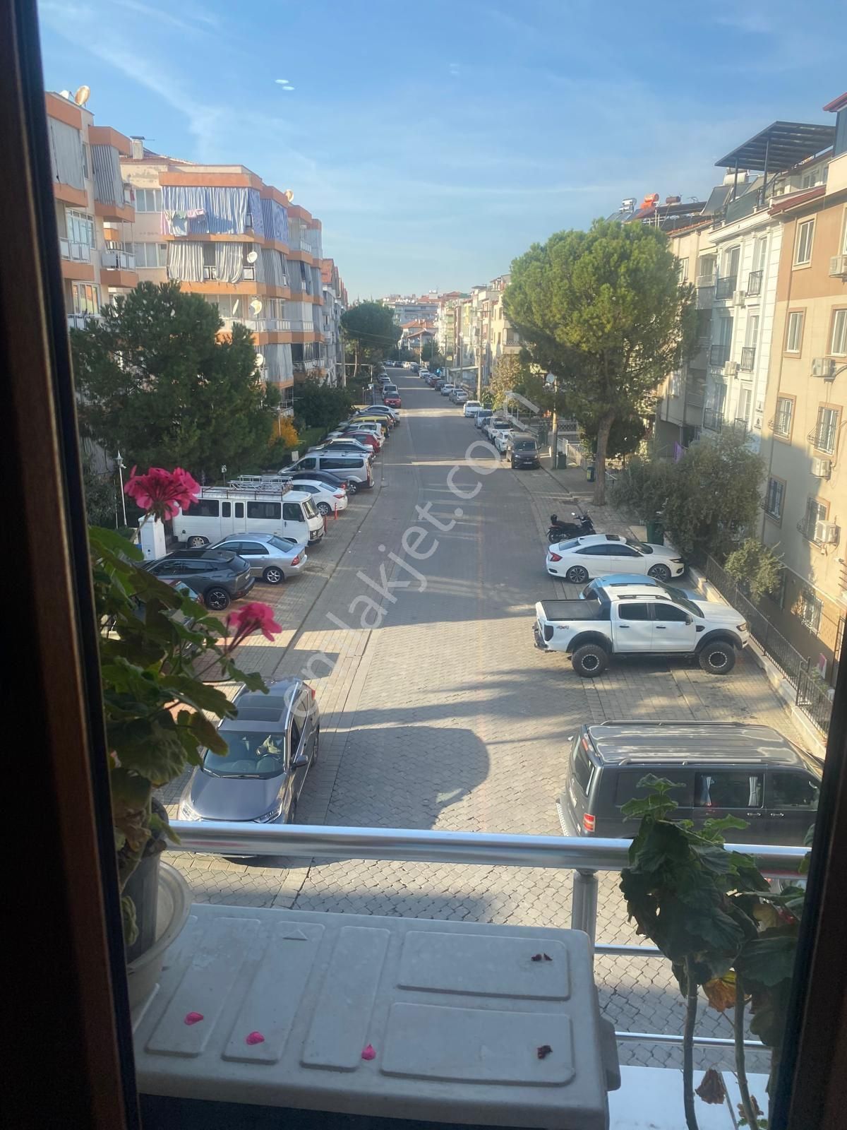 Kuşpınarda Diş Hastanesi Yanı İçi Komple Yenilenmiş 2,5+1 Satılık Daire - Görsel 12
