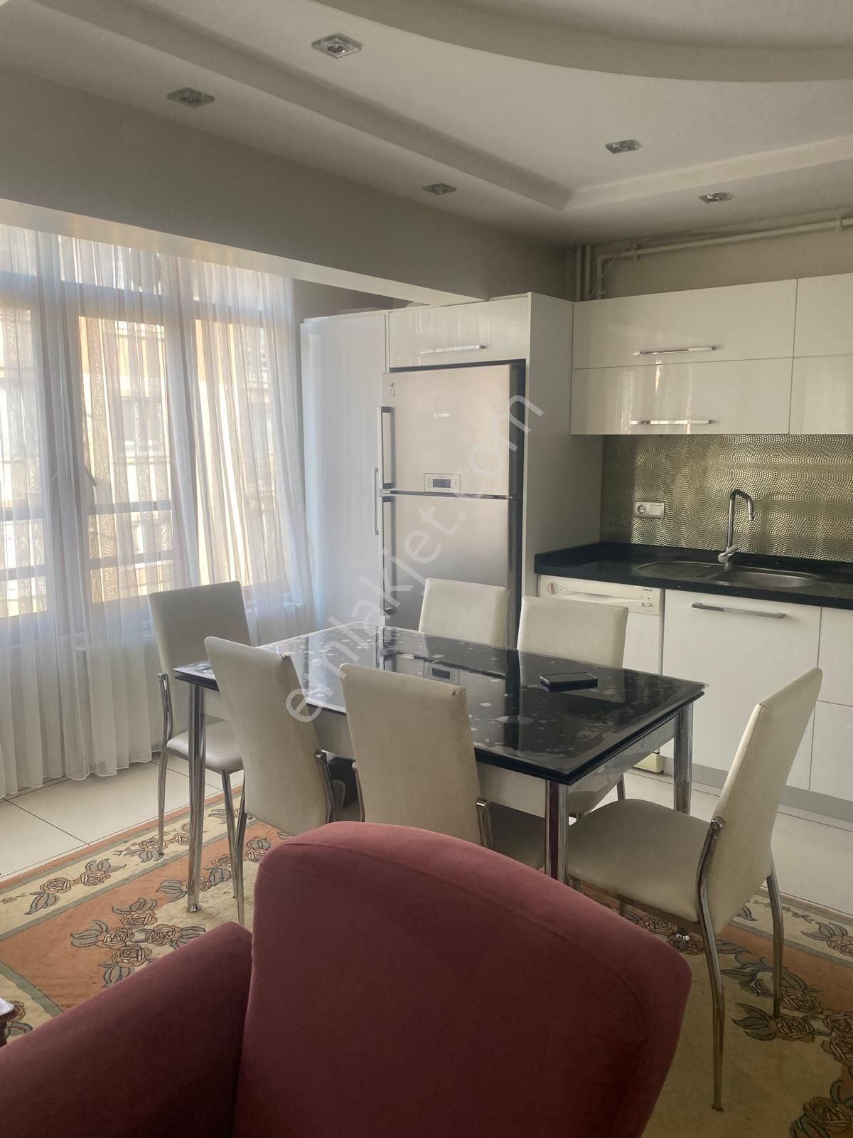 Kuşpınarda Diş Hastanesi Yanı İçi Komple Yenilenmiş 2,5+1 Satılık Daire