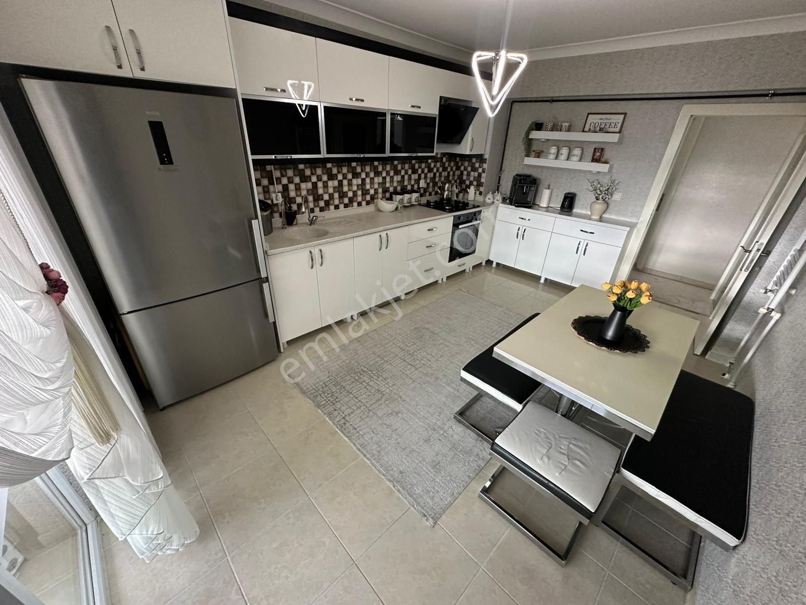 Yeni Cimşit Mh^de E. Banyolu G. Odalı 160m2 Genişlikte Ön Cp. 4+1 Full Yapılı Daire ! - Görsel 8
