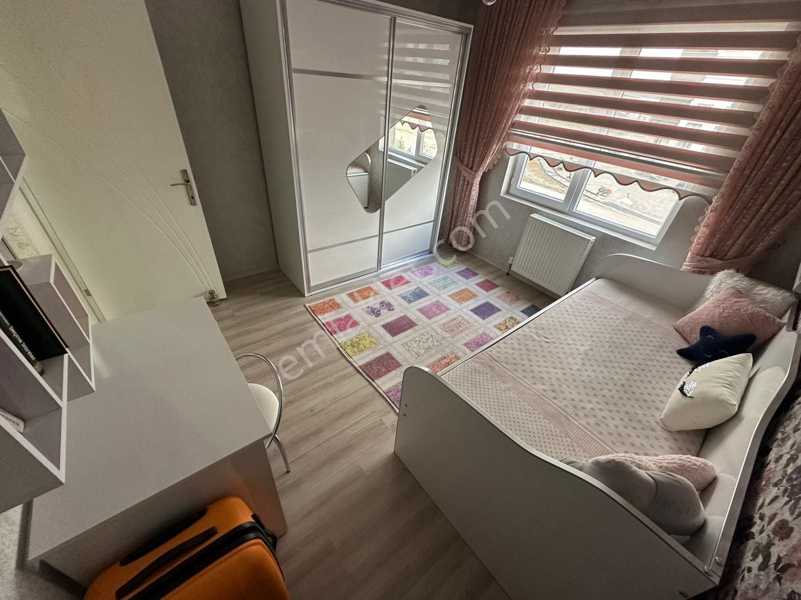 Yeni Cimşit Mh^de E. Banyolu G. Odalı 160m2 Genişlikte Ön Cp. 4+1 Full Yapılı Daire ! - Görsel 22
