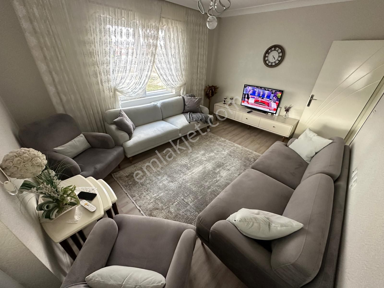 Yeni Cimşit Mh^de E. Banyolu G. Odalı 160m2 Genişlikte Ön Cp. 4+1 Full Yapılı Daire ! - Görsel 11