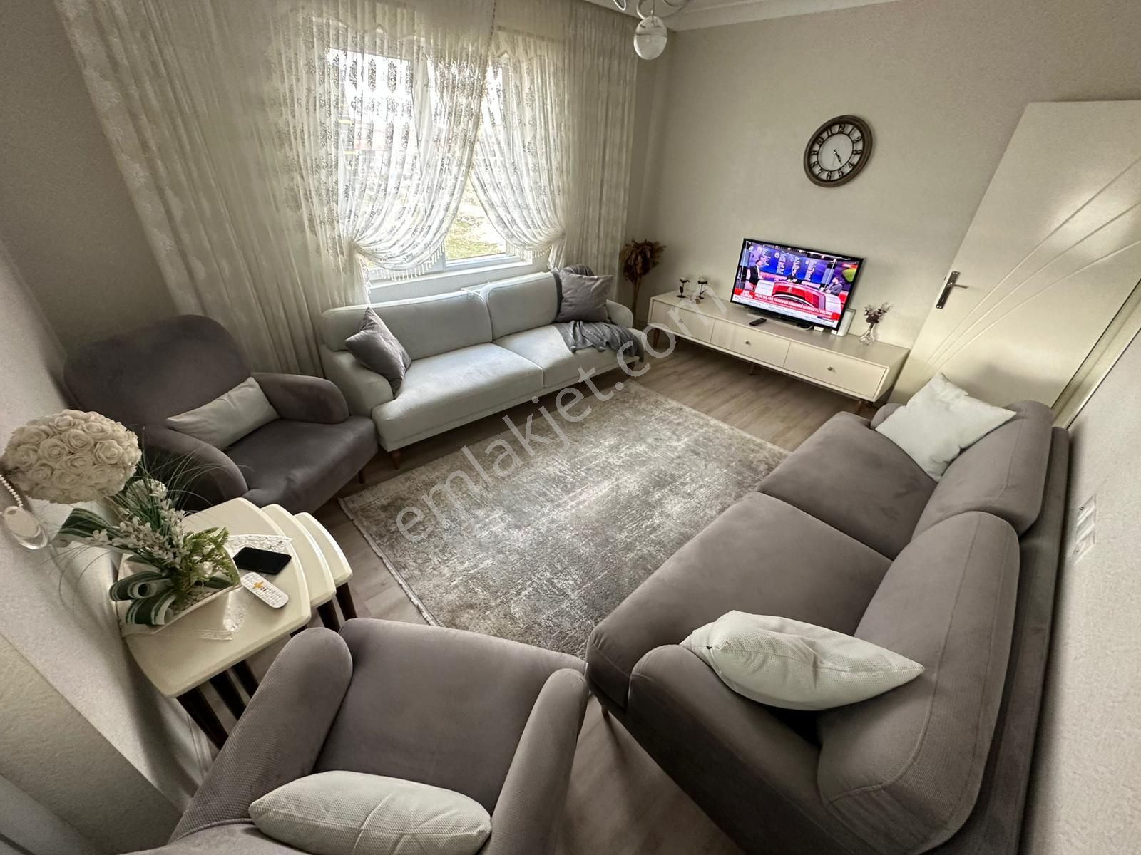 Yeni Cimşit Mh^de E. Banyolu G. Odalı 160m2 Genişlikte Ön Cp. 4+1 Full Yapılı Daire ! - Görsel 15