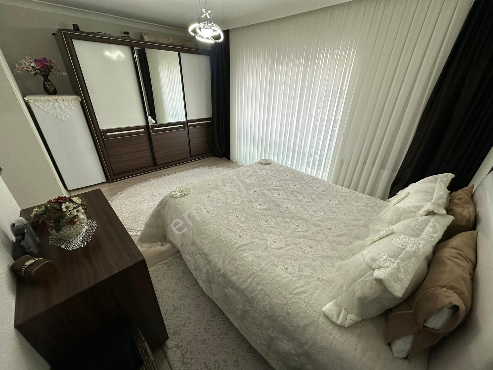 Yeni Cimşit Mh^de E. Banyolu G. Odalı 160m2 Genişlikte Ön Cp. 4+1 Full Yapılı Daire ! - Görsel 18