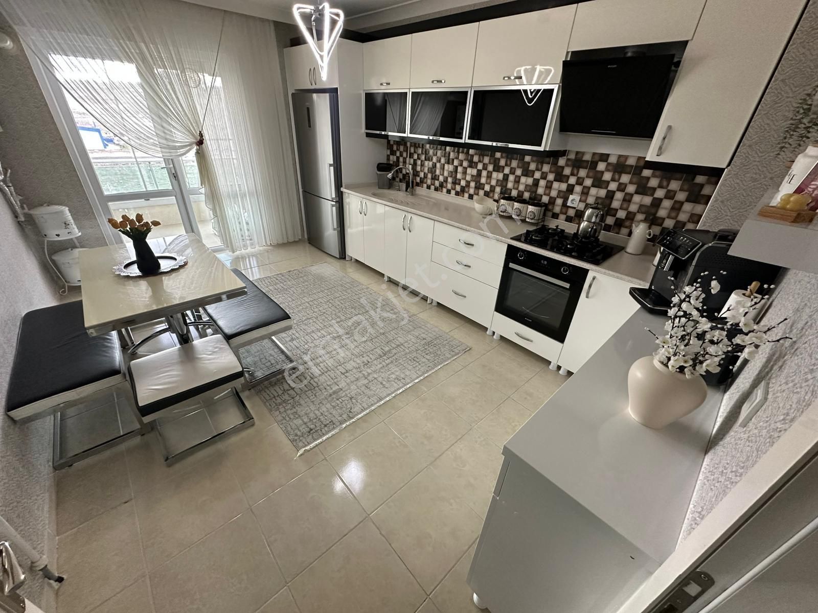 Yeni Cimşit Mh^de E. Banyolu G. Odalı 160m2 Genişlikte Ön Cp. 4+1 Full Yapılı Daire ! - Görsel 9