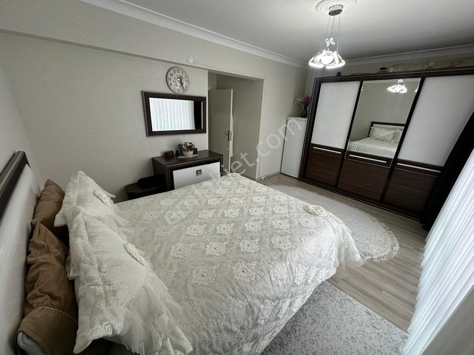 Yeni Cimşit Mh^de E. Banyolu G. Odalı 160m2 Genişlikte Ön Cp. 4+1 Full Yapılı Daire ! - Görsel 17