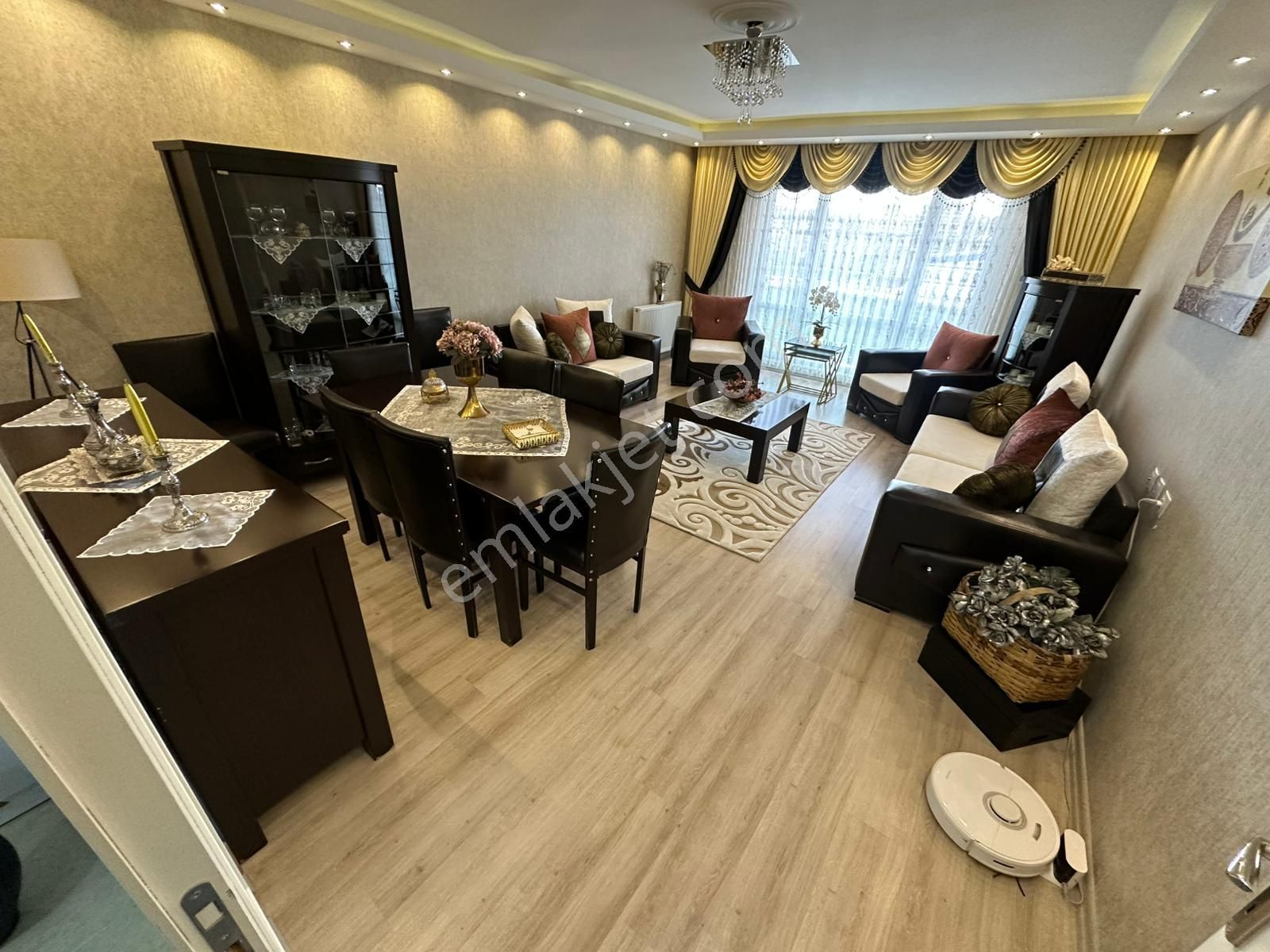 Yeni Cimşit Mh^de E. Banyolu G. Odalı 160m2 Genişlikte Ön Cp. 4+1 Full Yapılı Daire !