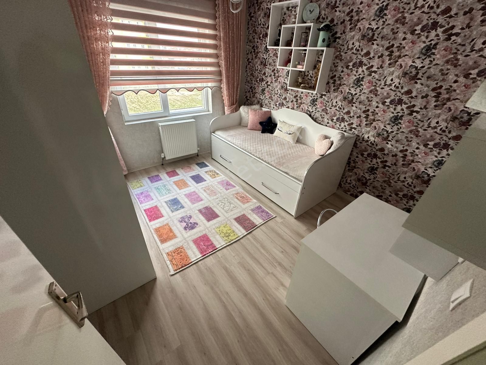 Yeni Cimşit Mh^de E. Banyolu G. Odalı 160m2 Genişlikte Ön Cp. 4+1 Full Yapılı Daire ! - Görsel 21