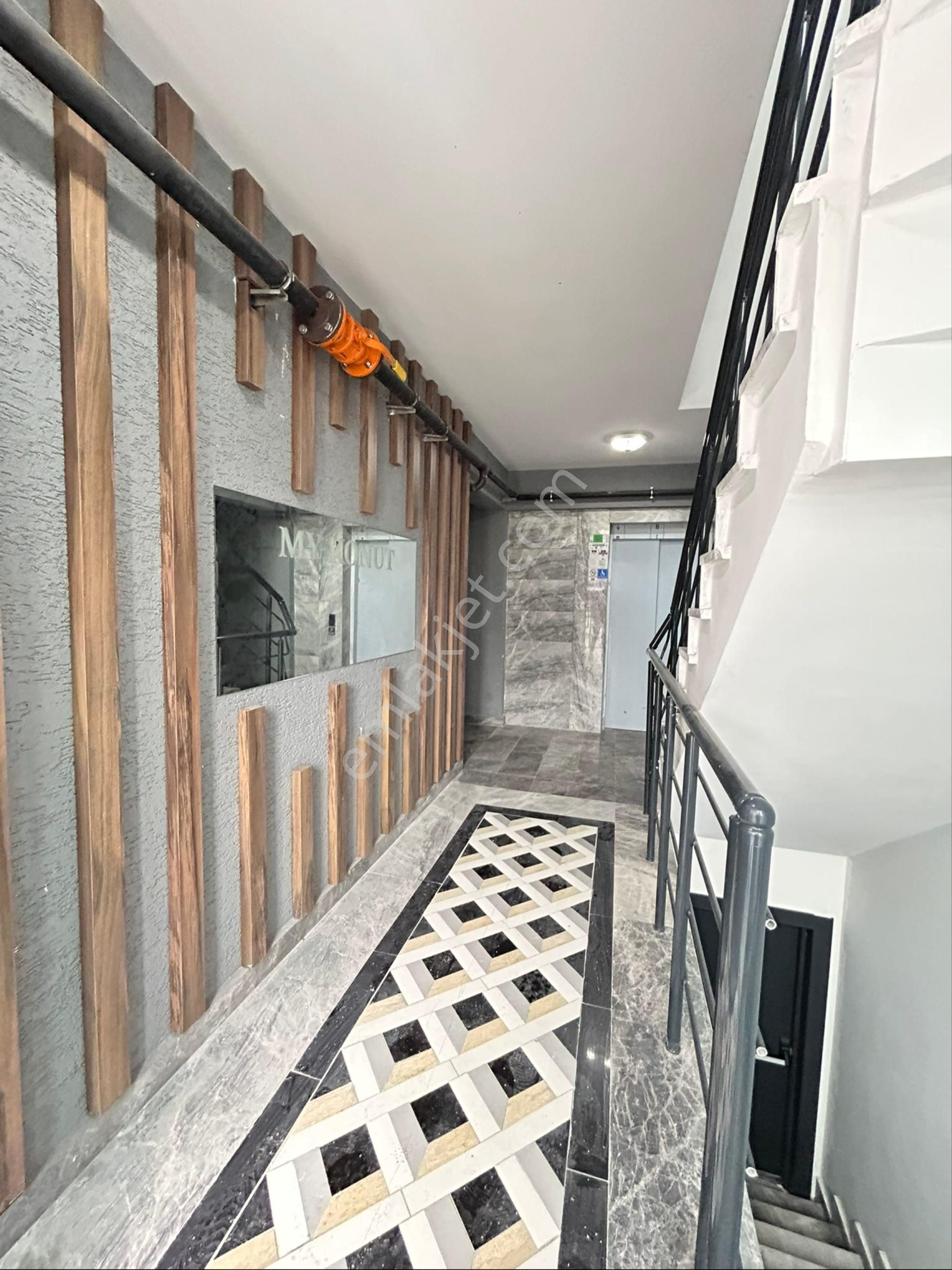 Çorlu'nun Gelişen Bölgesi Rumelide Yatırımlık 1+1 Ara Kat Sıfır - Görsel 3