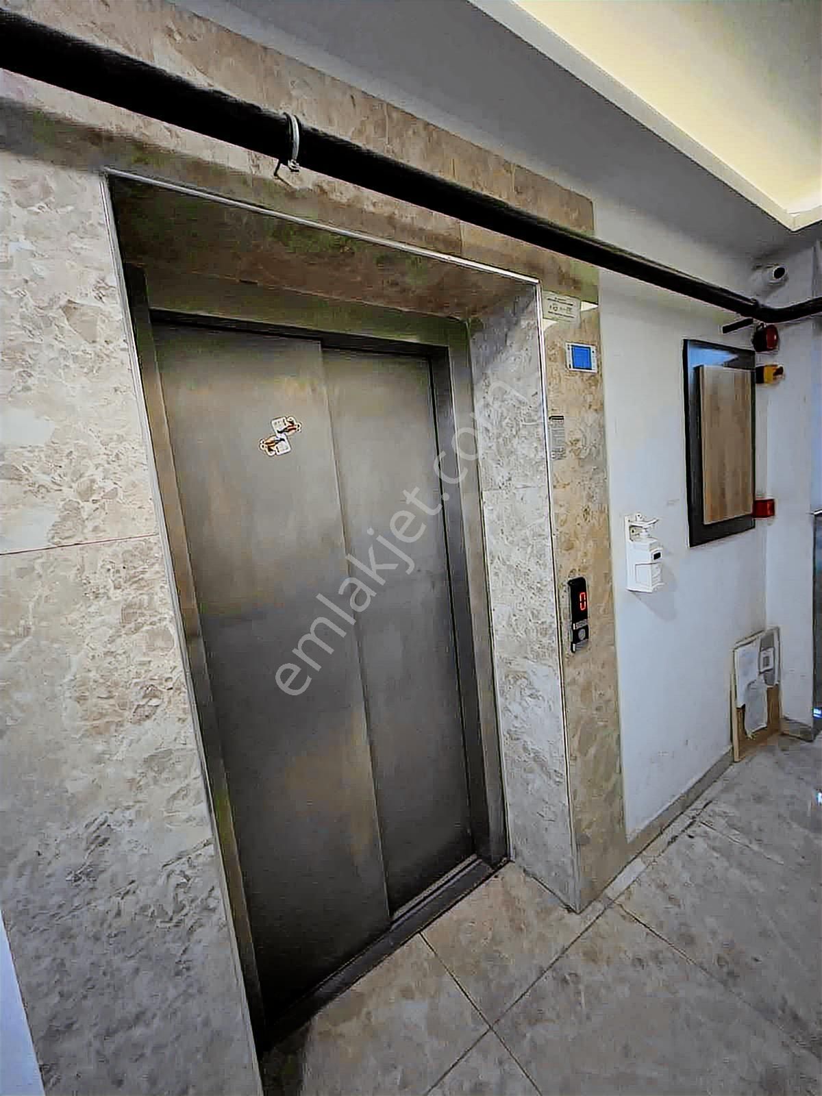 Edremit Merkez Cumhuriyet Mah. Satılık Asansörlü 2+1 Daire - Görsel 18