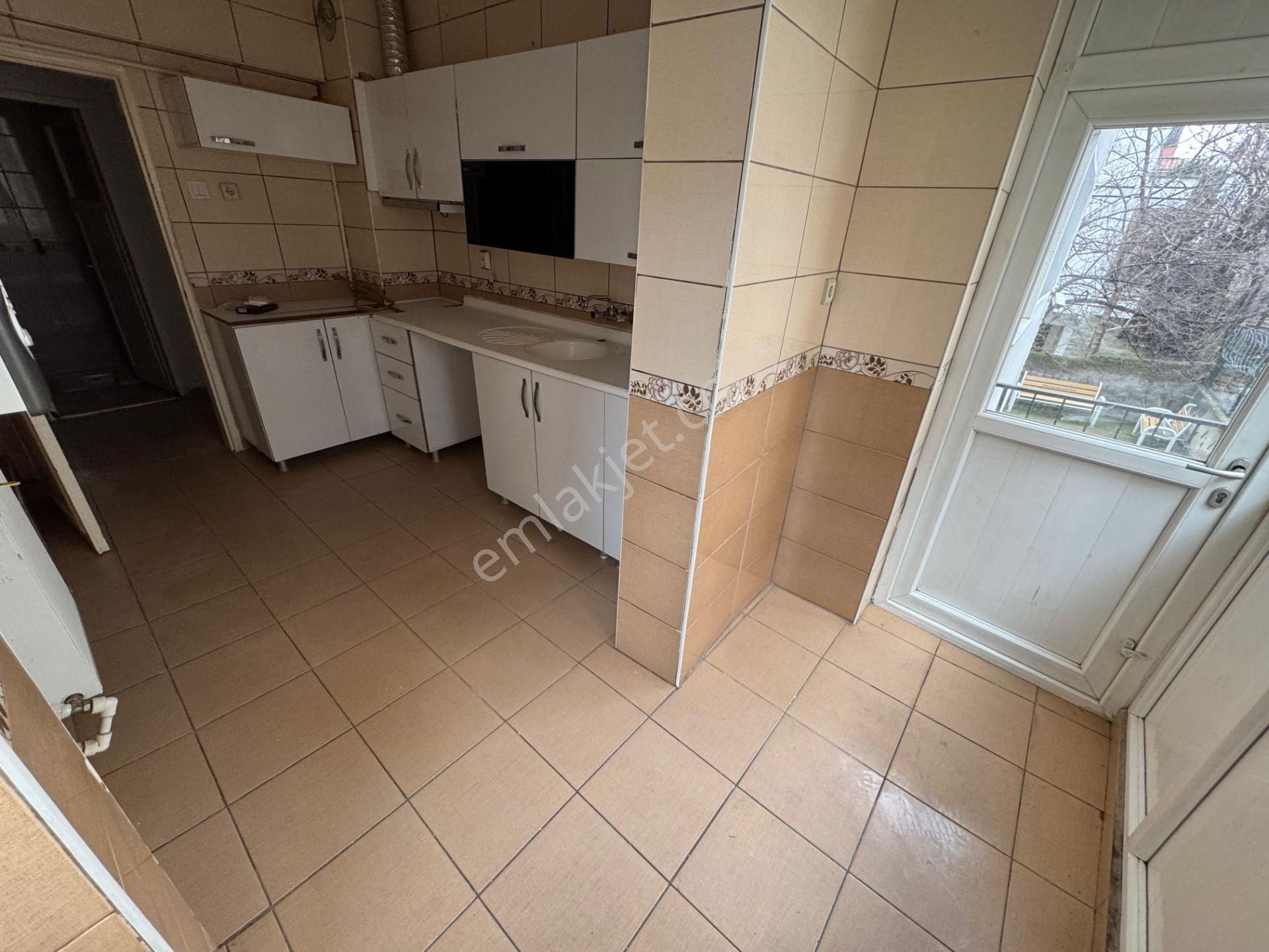 Akşemsettin Mahallesinde 3+1 Yüksek Giriş Satılık Daire - Görsel 3