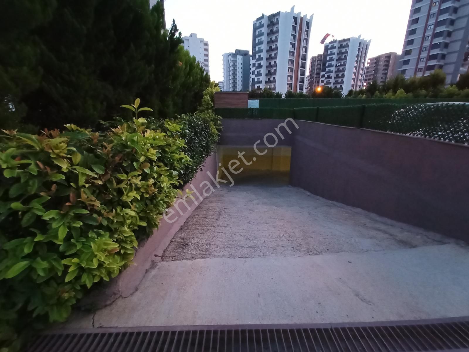 Akdeniz Mah. Yeni 2.çevreyolu Civarı Satılık 4+1 Geniş Daire - Görsel 21