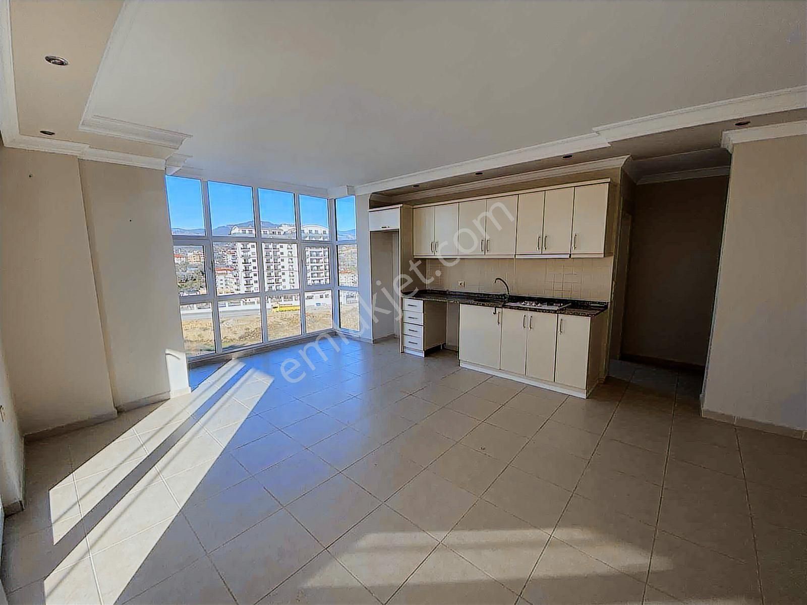 Payallar Taurus Sitesi 2+1 8. Kat Deniz Manzaralı