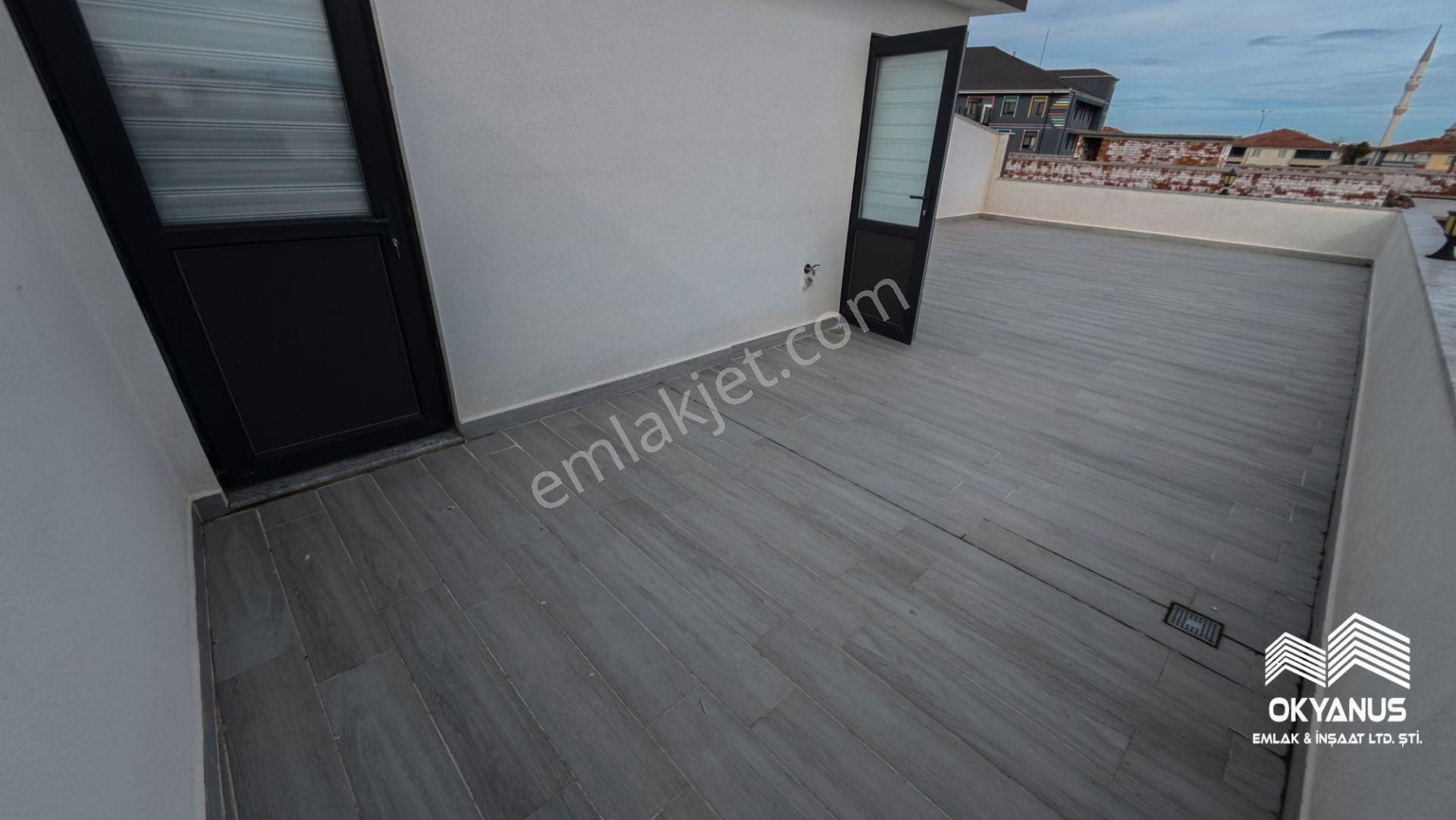 Sakarya Karasu'da Geniş Teras Kullanımlı 3+1 Villa - Görsel 29