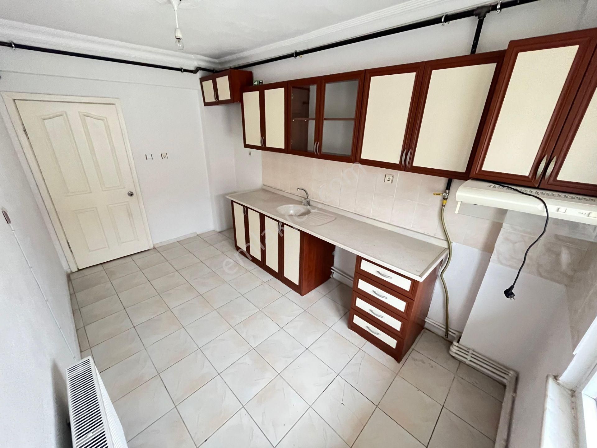 Sezgin Emlaktan Altınkumda Doğalgazlı Sürekli Kiralık Geniş 2+1 - Görsel 17