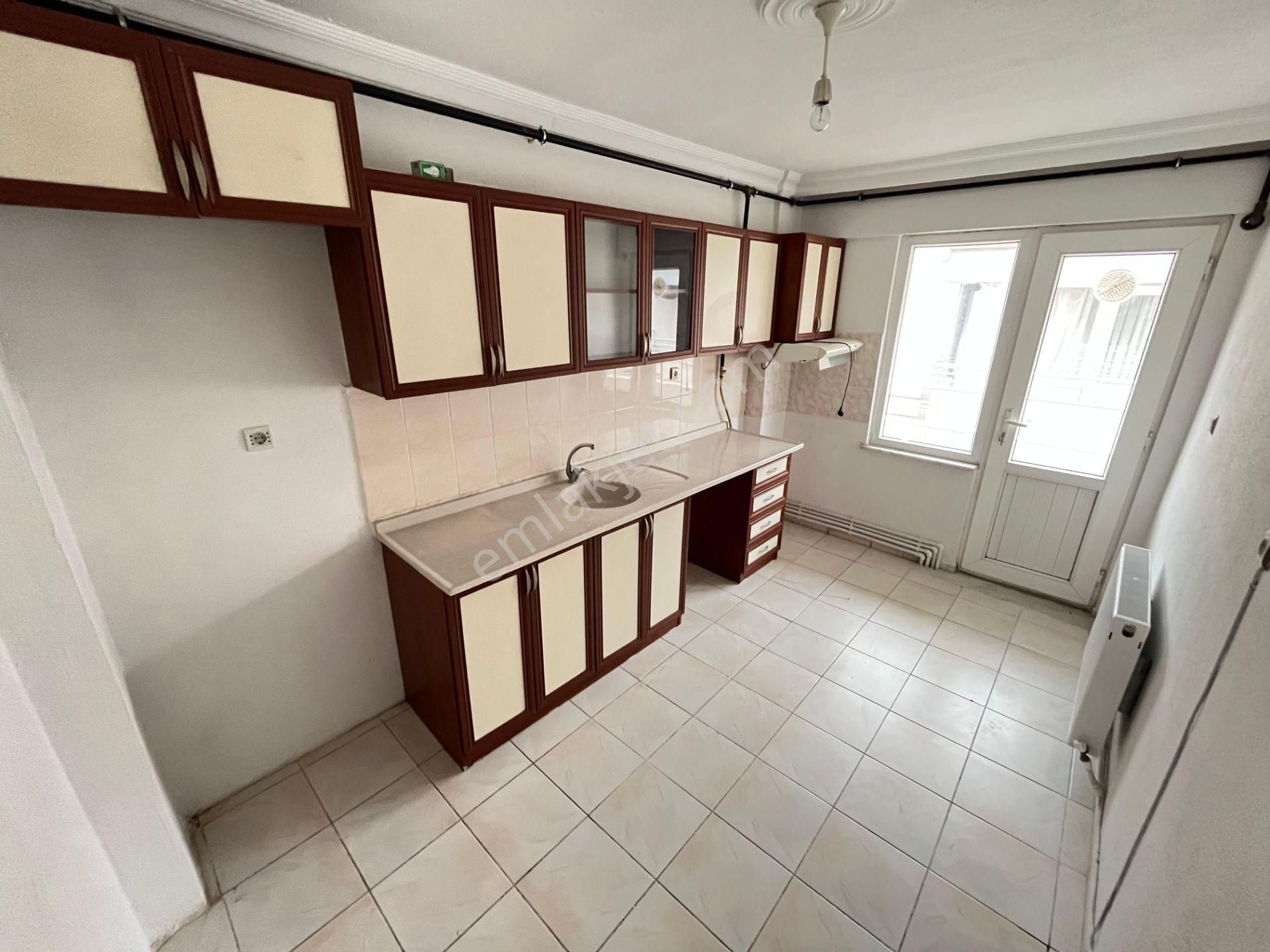 Sezgin Emlaktan Altınkumda Doğalgazlı Sürekli Kiralık Geniş 2+1 - Görsel 15