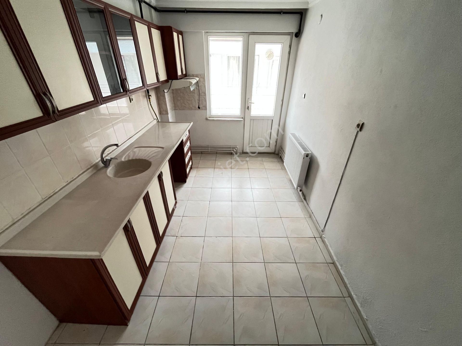 Sezgin Emlaktan Altınkumda Doğalgazlı Sürekli Kiralık Geniş 2+1 - Görsel 27