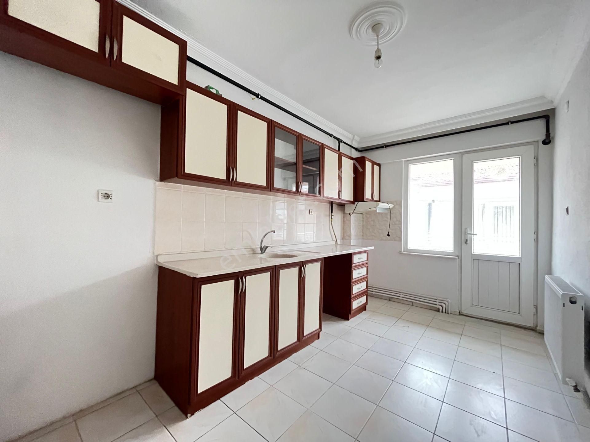 Sezgin Emlaktan Altınkumda Doğalgazlı Sürekli Kiralık Geniş 2+1 - Görsel 20