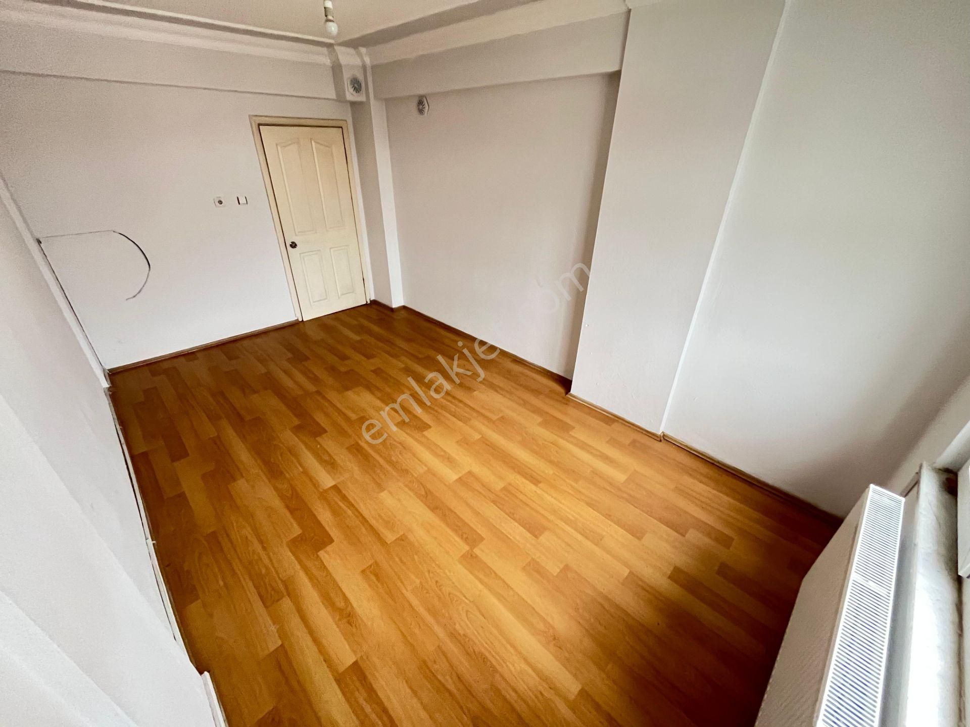 Sezgin Emlaktan Altınkumda Doğalgazlı Sürekli Kiralık Geniş 2+1 - Görsel 24