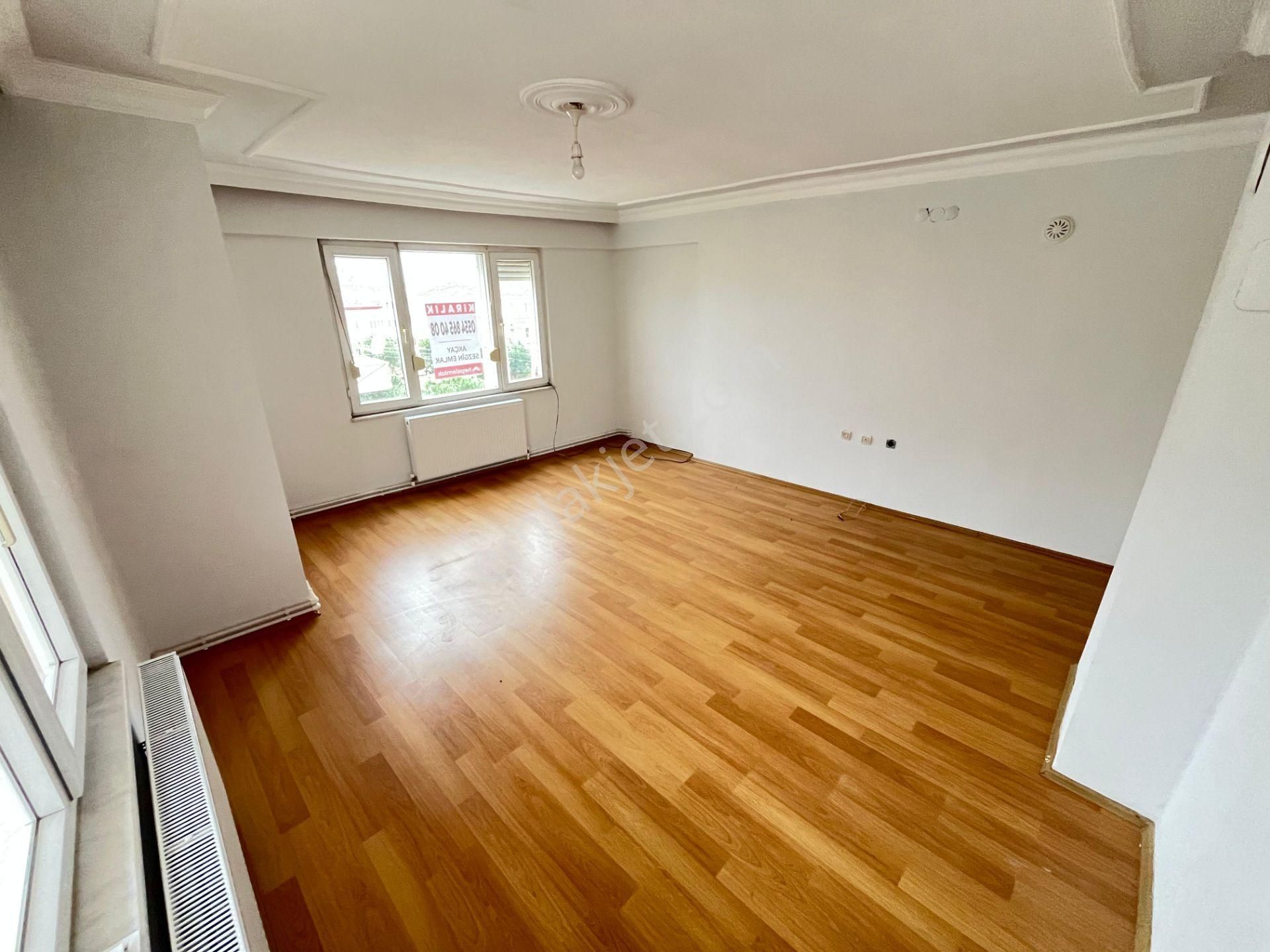 Sezgin Emlaktan Altınkumda Doğalgazlı Sürekli Kiralık Geniş 2+1 - Görsel 6