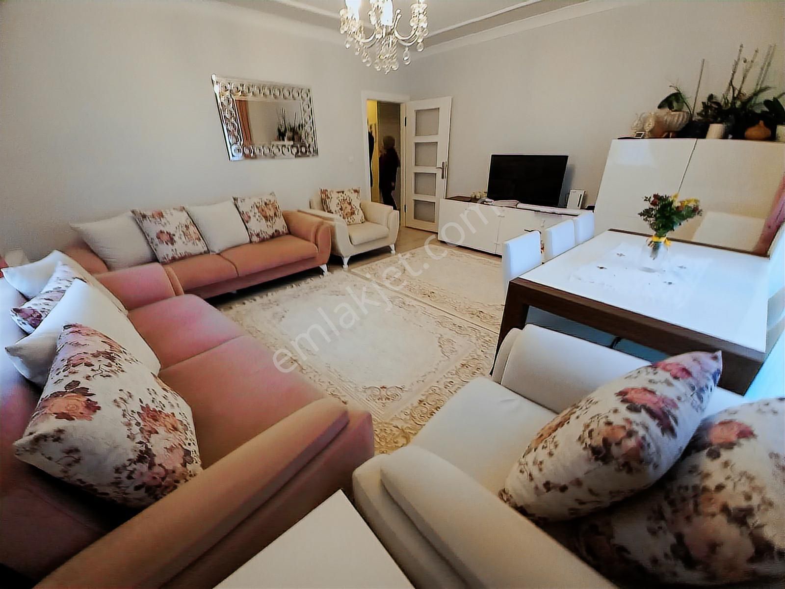 Pendik Şeyhli Yola Ve Metroya Yakın 2+1 Arakat 80 M2 İskanlı - Görsel 3