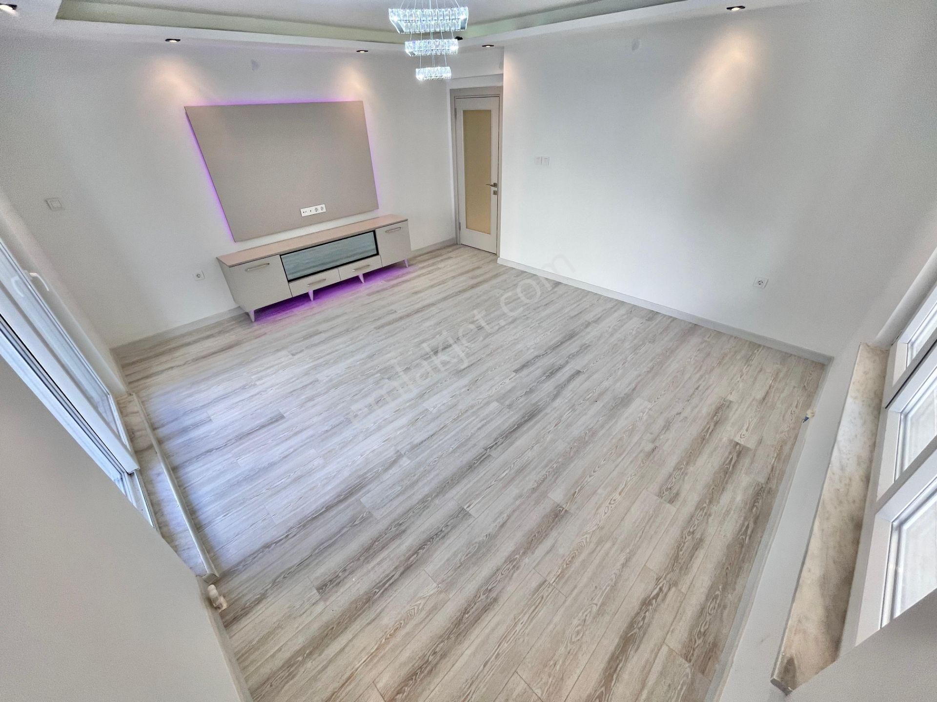 Berkay Demirel'den İkizçayda Ön Cephe Ayrı Mutfak Çift Balkon 3+1 Daire - Görsel 8