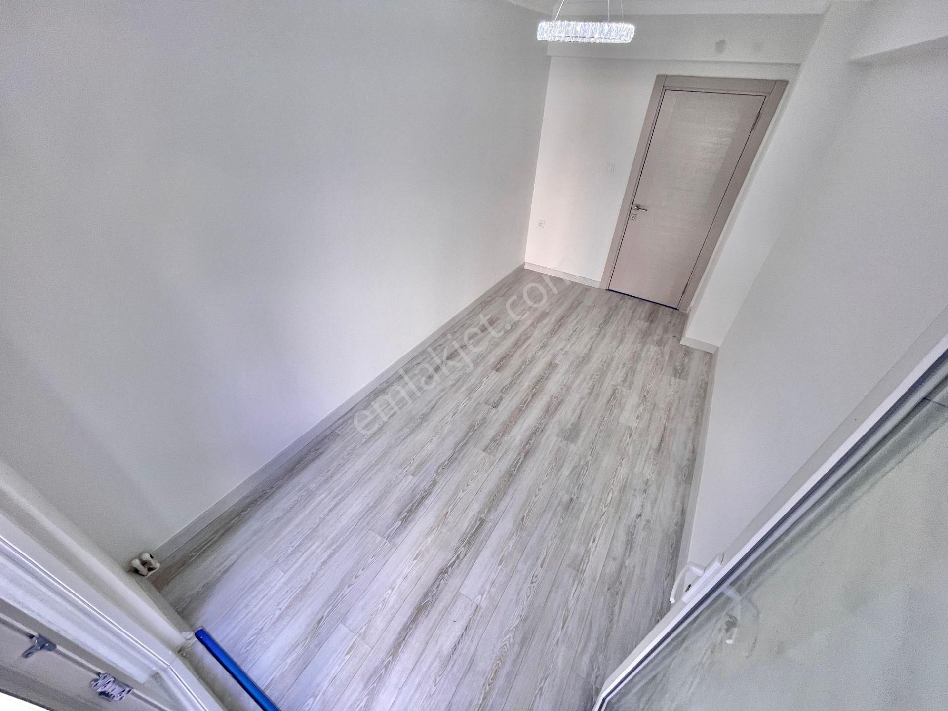 Berkay Demirel'den İkizçayda Ön Cephe Ayrı Mutfak Çift Balkon 3+1 Daire - Görsel 34
