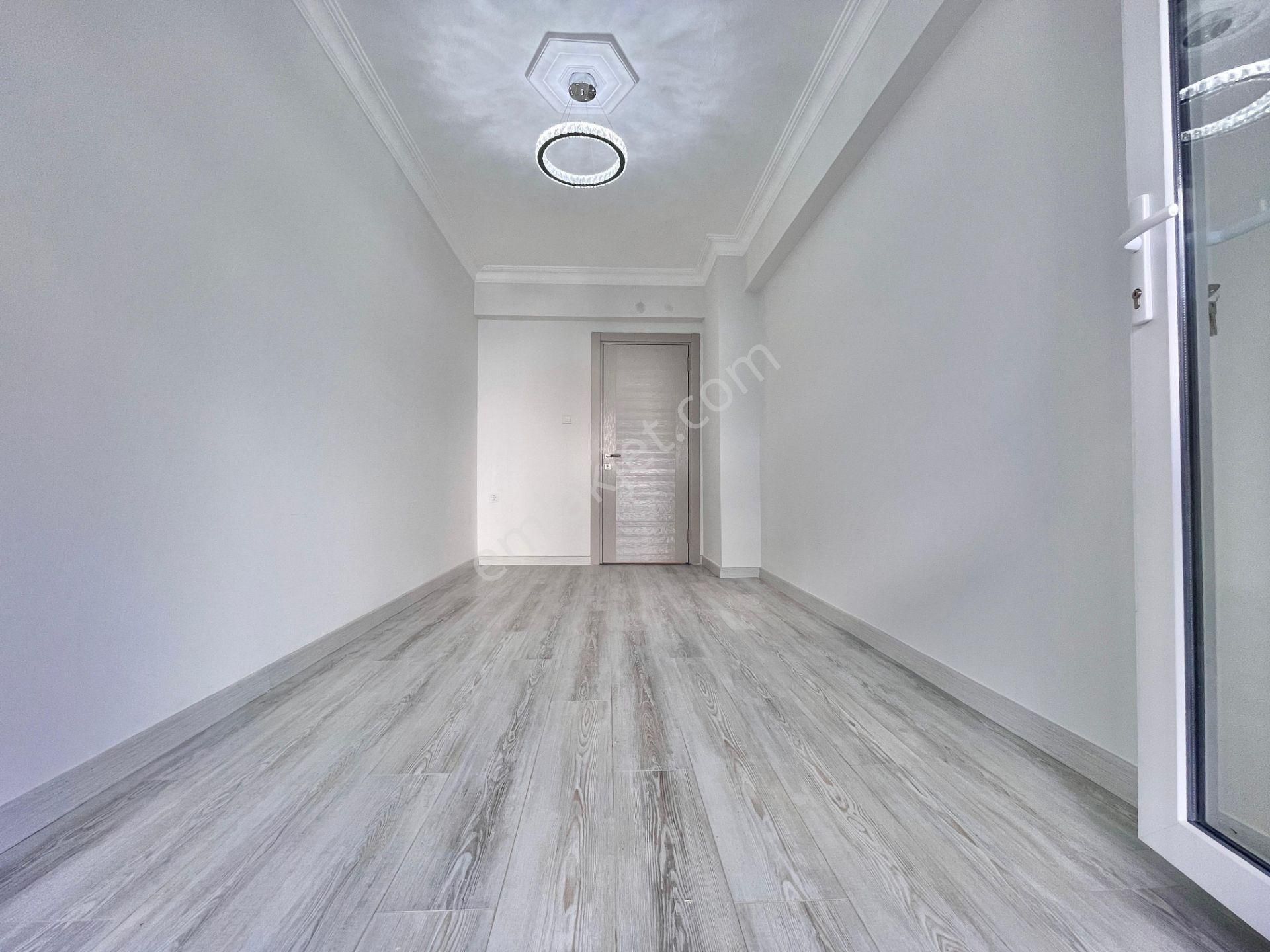 Berkay Demirel'den İkizçayda Ön Cephe Ayrı Mutfak Çift Balkon 3+1 Daire - Görsel 35