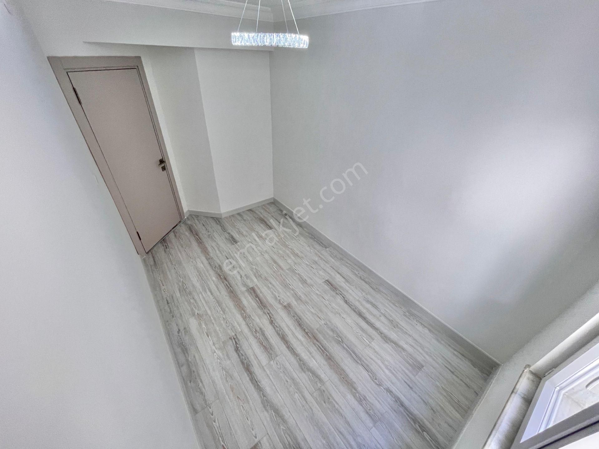 Berkay Demirel'den İkizçayda Ön Cephe Ayrı Mutfak Çift Balkon 3+1 Daire - Görsel 31