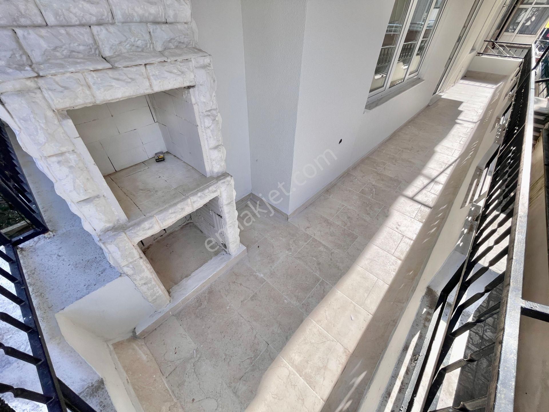 Berkay Demirel'den İkizçayda Ön Cephe Ayrı Mutfak Çift Balkon 3+1 Daire - Görsel 15