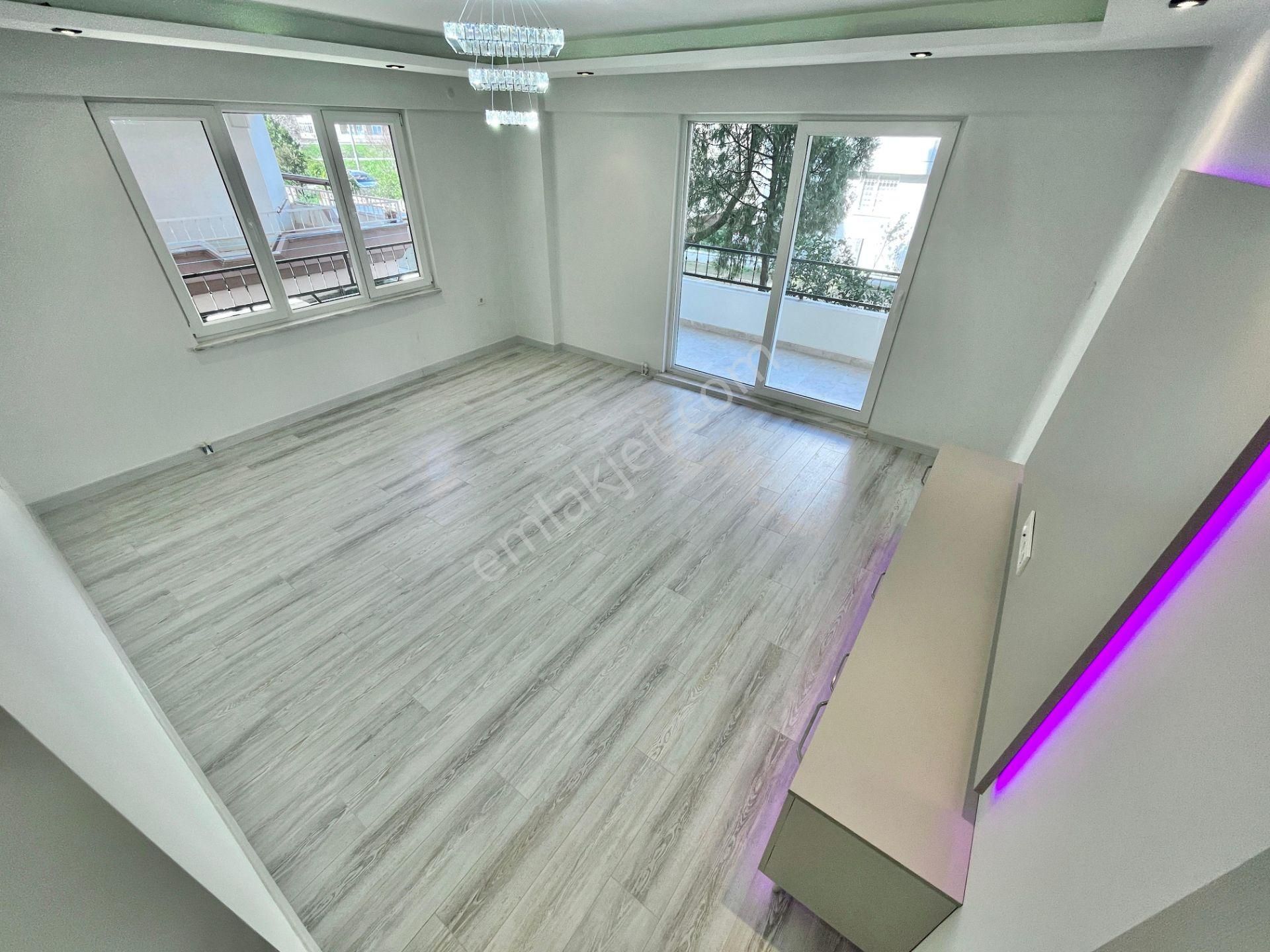 Berkay Demirel'den İkizçayda Ön Cephe Ayrı Mutfak Çift Balkon 3+1 Daire - Görsel 9