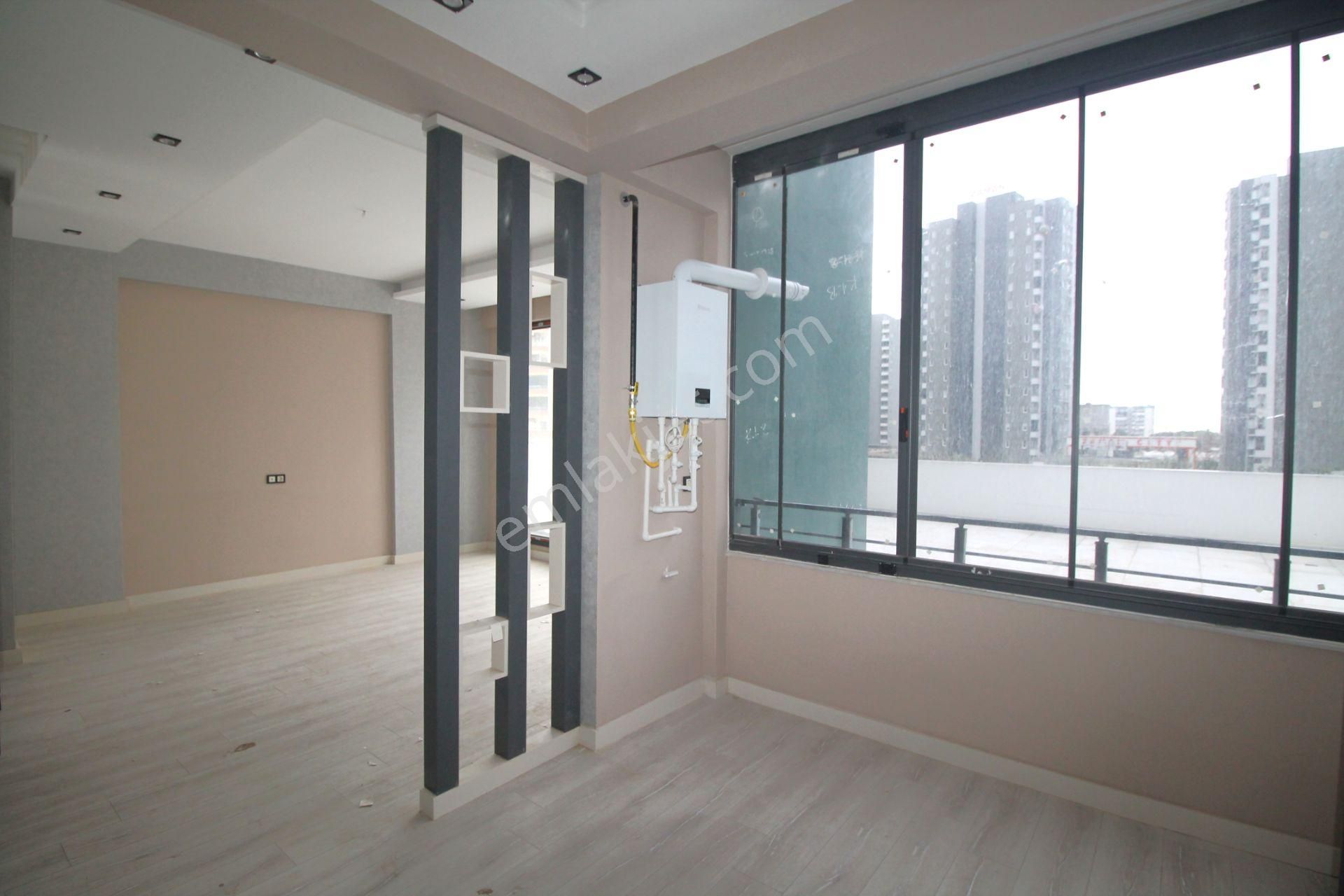 Retro’dan Yaşar Doğu Caddesi Üzrinde Teraslı Site İçi Lüks 2+1 - Görsel 11