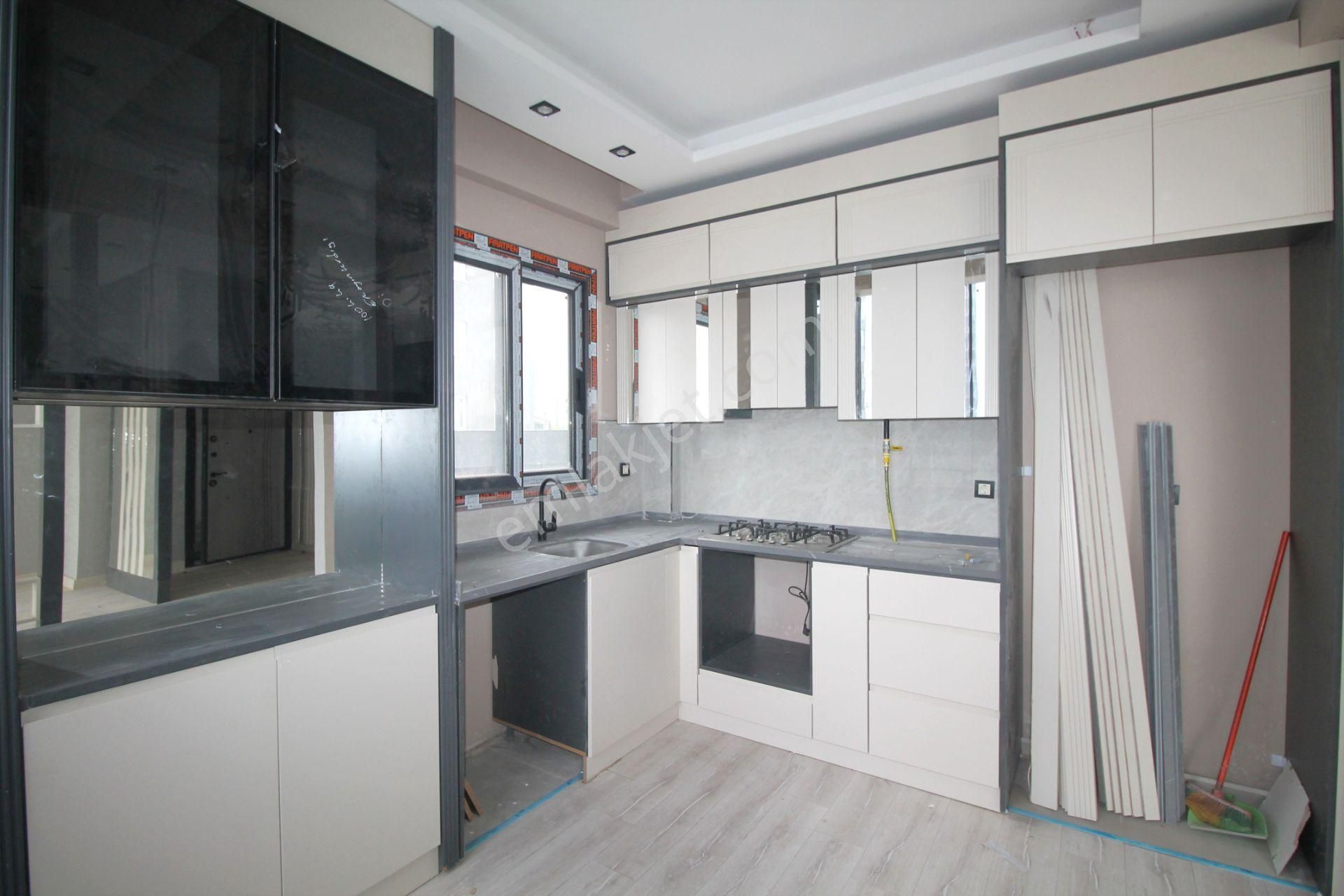 Retro’dan Yaşar Doğu Caddesi Üzrinde Teraslı Site İçi Lüks 2+1 - Görsel 13