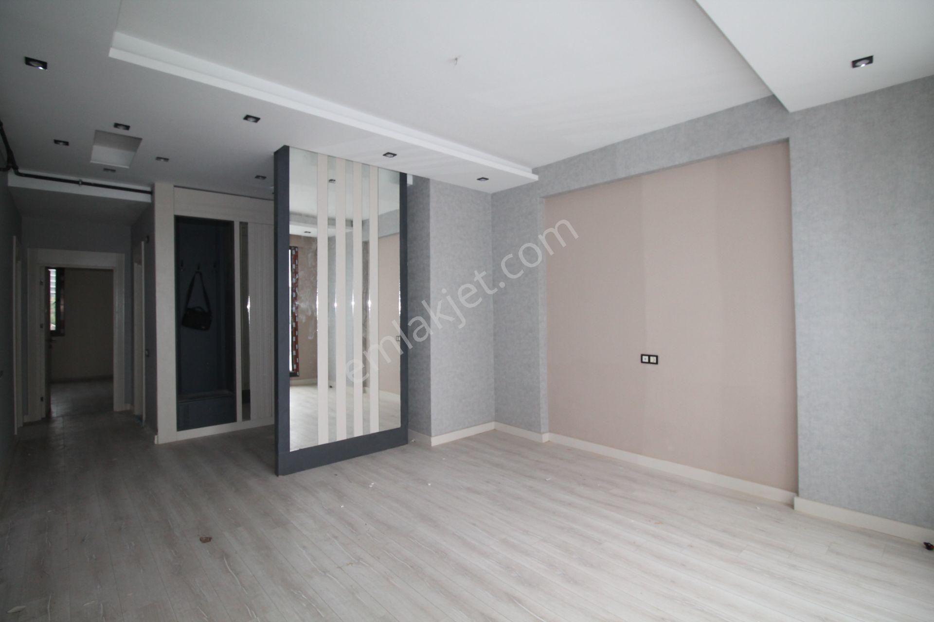 Retro’dan Yaşar Doğu Caddesi Üzrinde Teraslı Site İçi Lüks 2+1 - Görsel 8