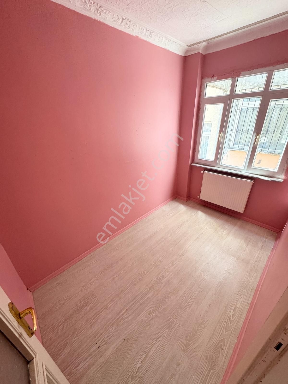 Altın Emlak'tan Satılık Çift Cepheli Balkonlu 1+1 Daire - Görsel 12