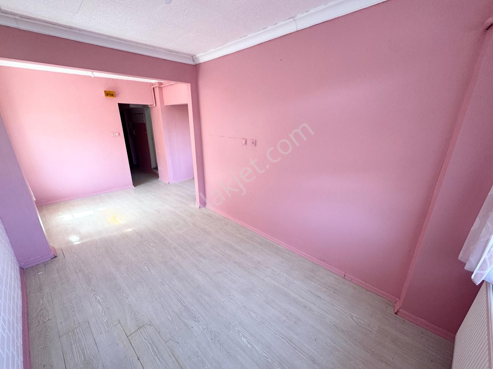 Altın Emlak'tan Satılık Çift Cepheli Balkonlu 1+1 Daire - Görsel 15